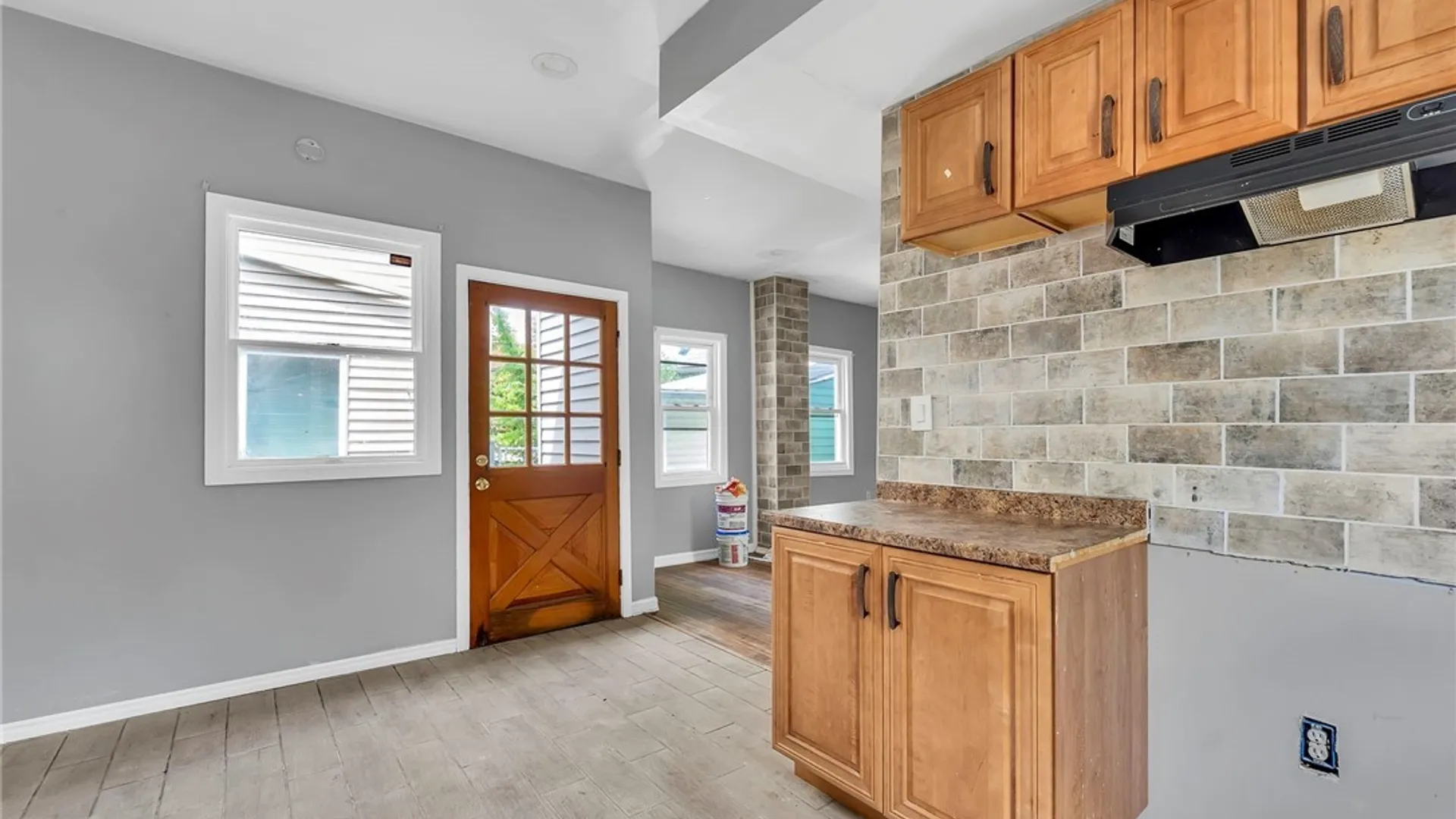 Property at 33 Lafayette Avenue, Buffalo, NY 14213 4