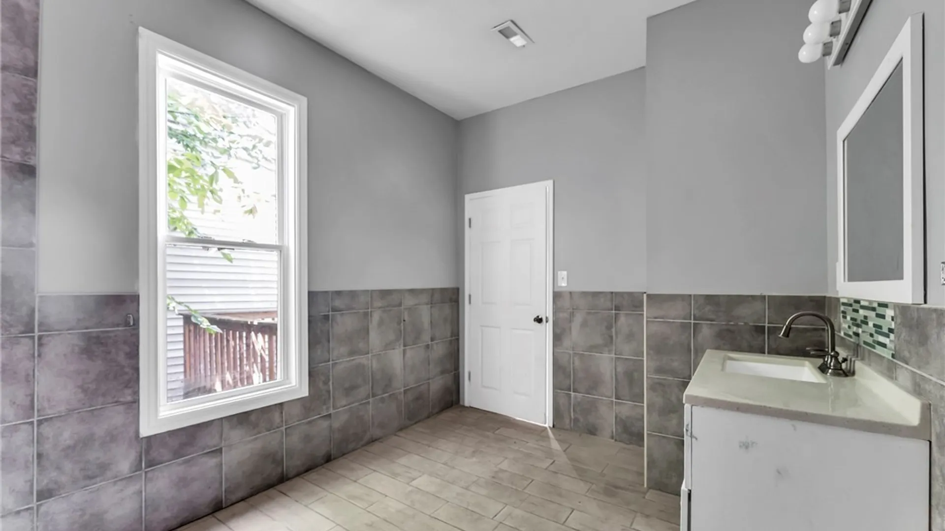 Property at 33 Lafayette Avenue, Buffalo, NY 14213 40