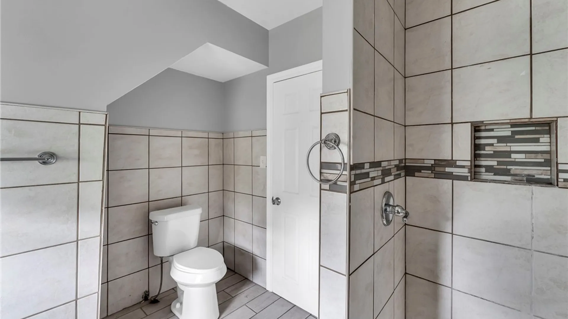 Property at 33 Lafayette Avenue, Buffalo, NY 14213 42