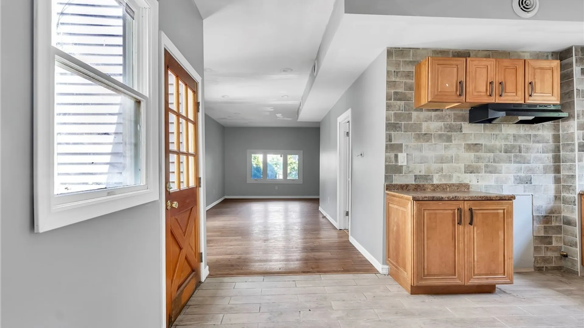 Property at 33 Lafayette Avenue, Buffalo, NY 14213 9