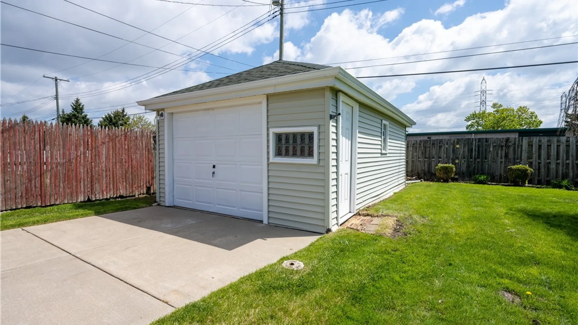 Property at 71 Laura Court, Cheektowaga, NY 14227 10