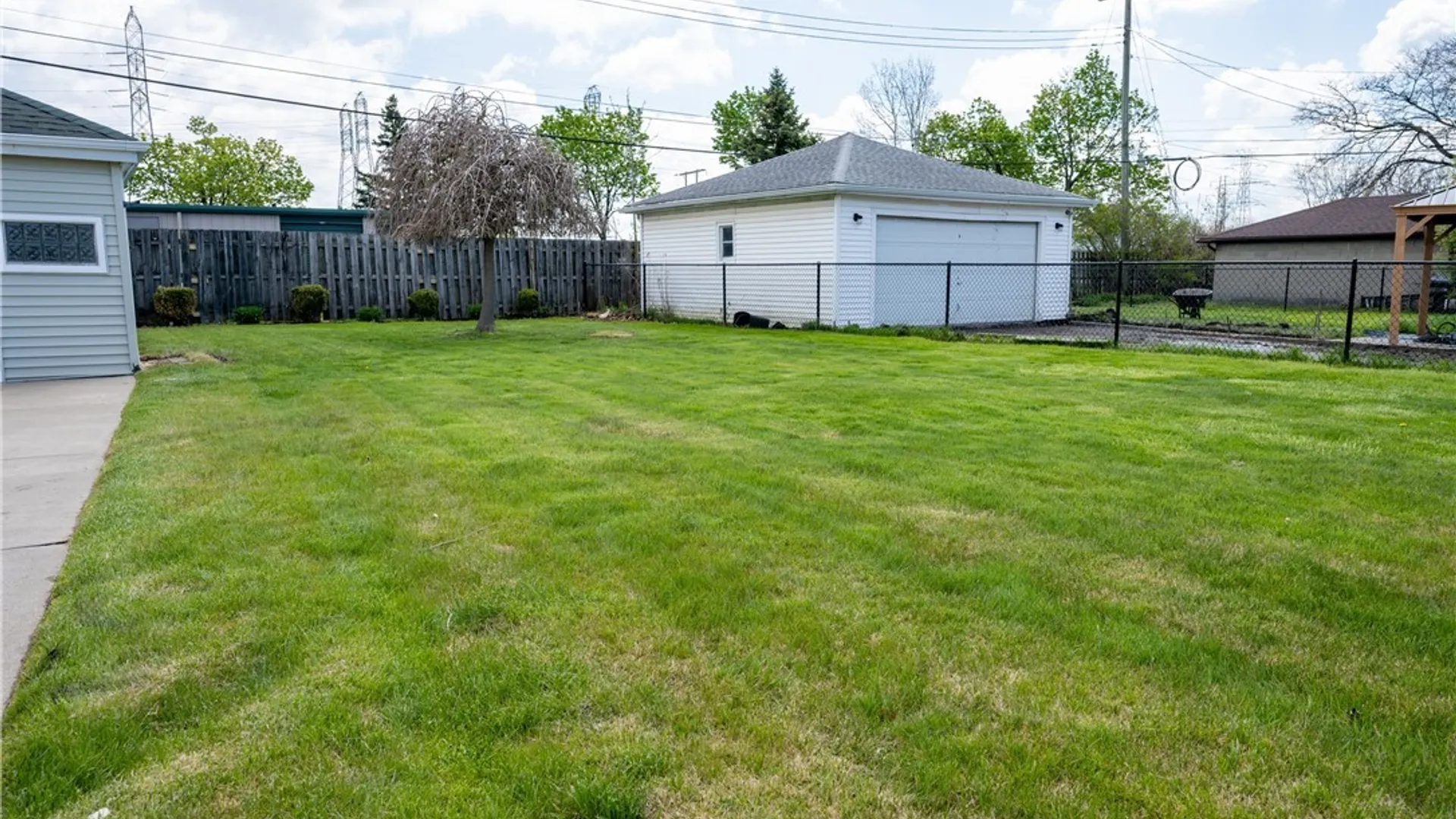 Property at 71 Laura Court, Cheektowaga, NY 14227 13