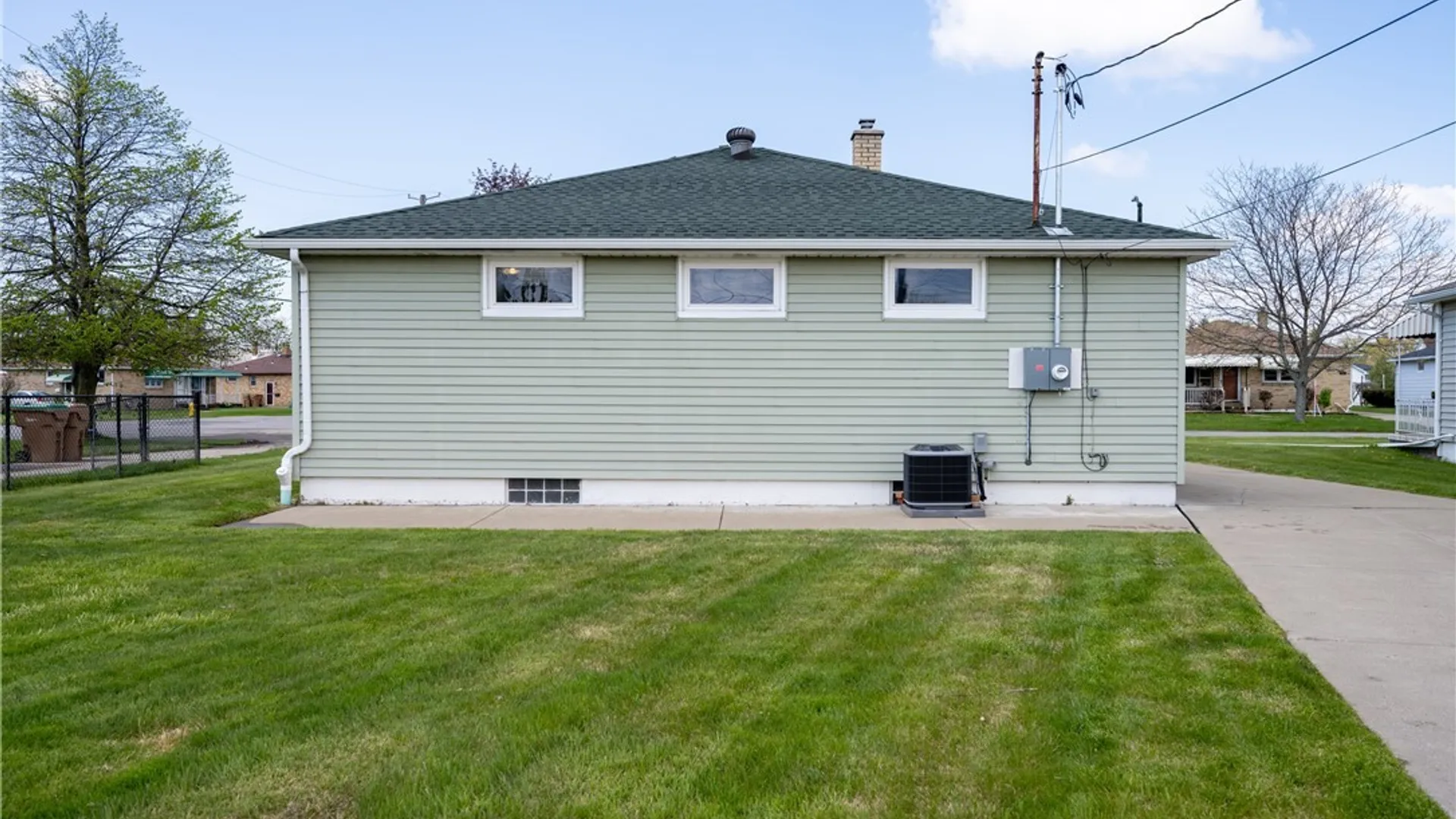 Property at 71 Laura Court, Cheektowaga, NY 14227 15