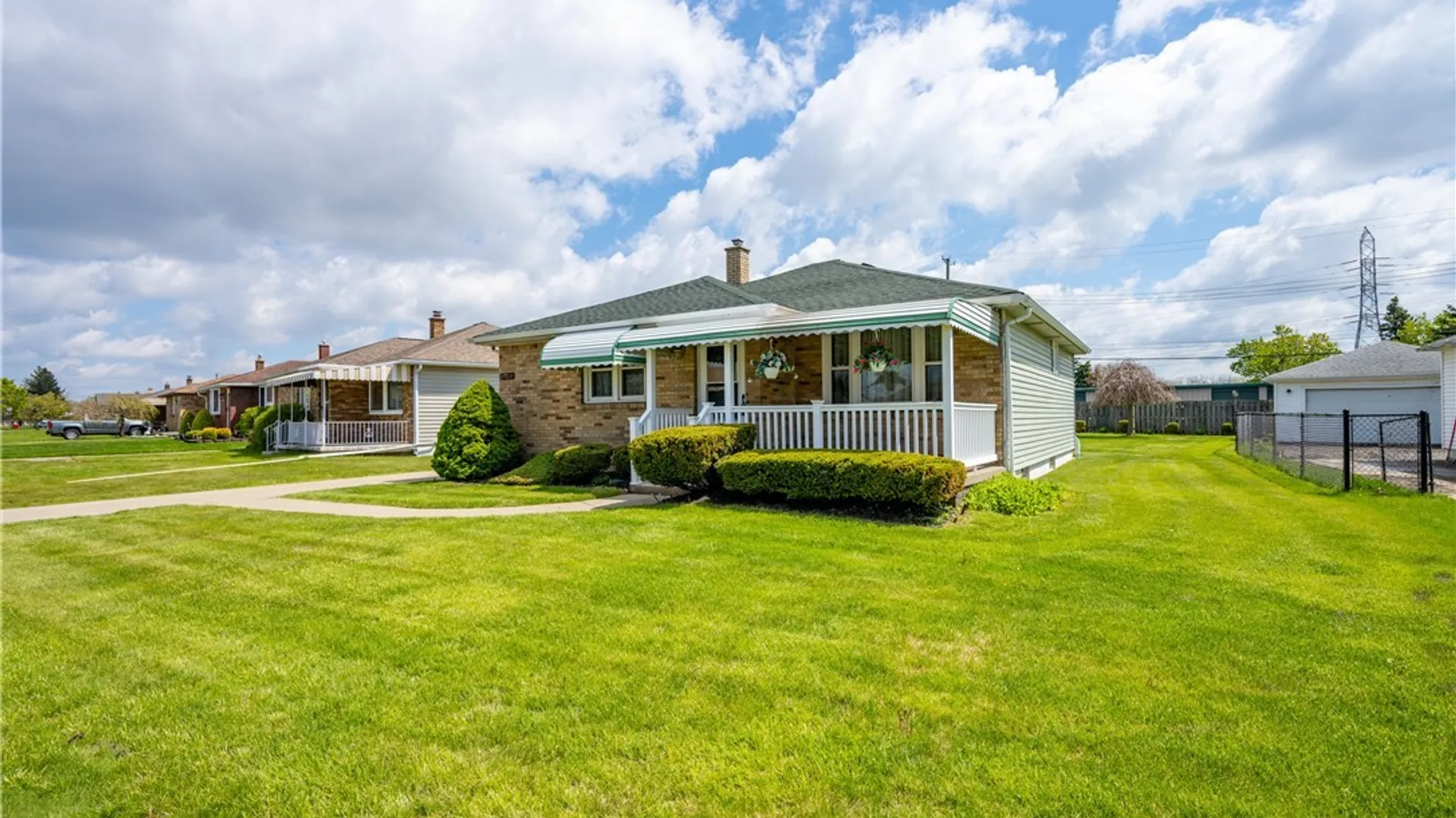 Property at 71 Laura Court, Cheektowaga, NY 14227 5