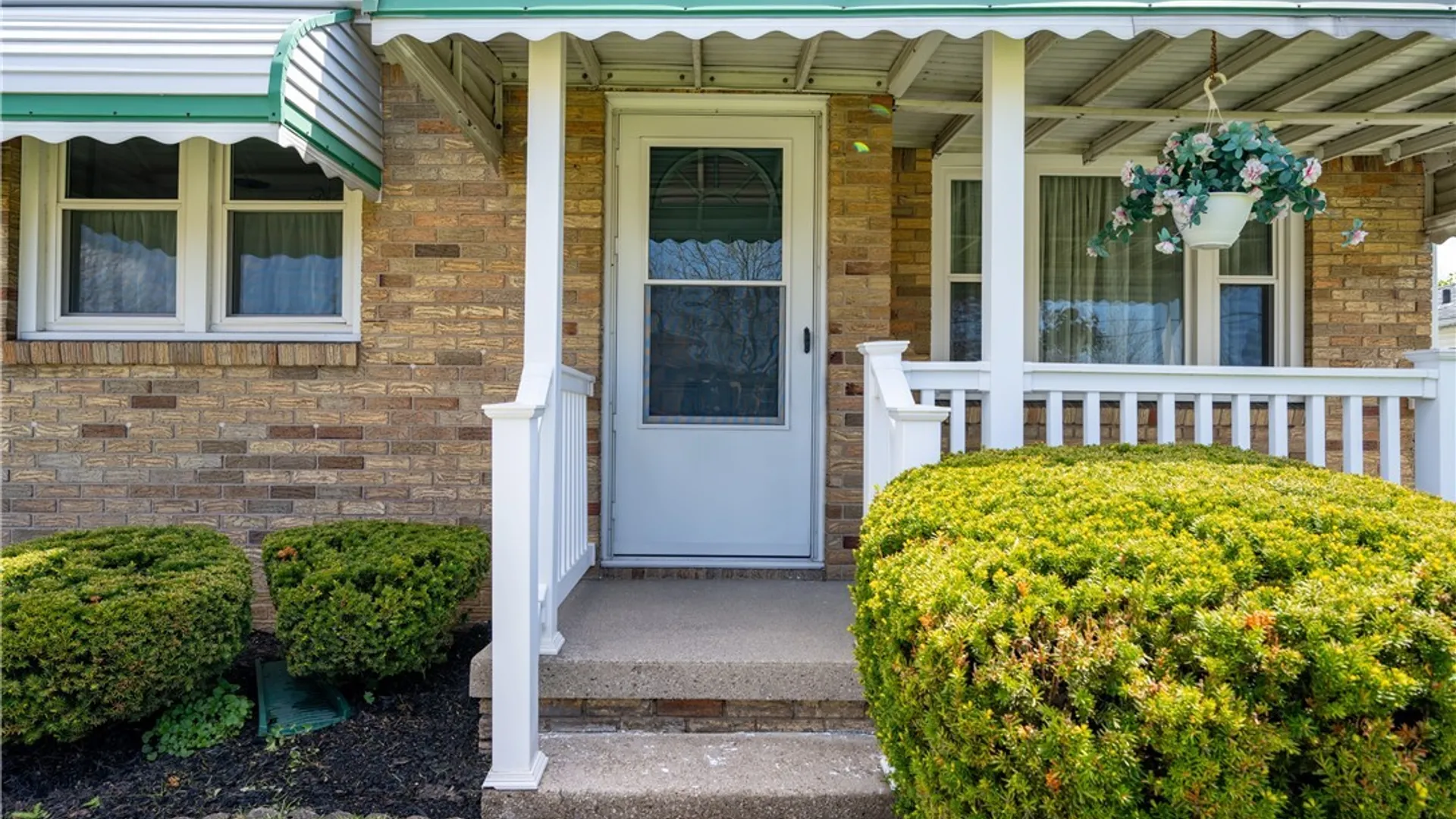 Property at 71 Laura Court, Cheektowaga, NY 14227 7