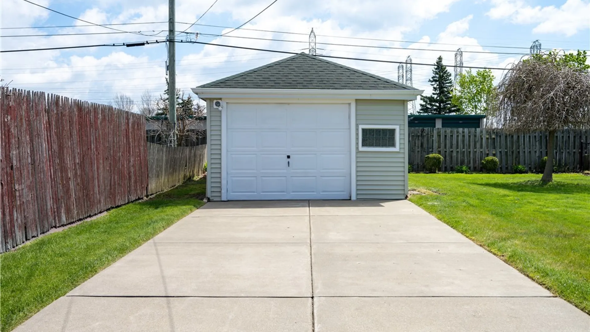 Property at 71 Laura Court, Cheektowaga, NY 14227 9