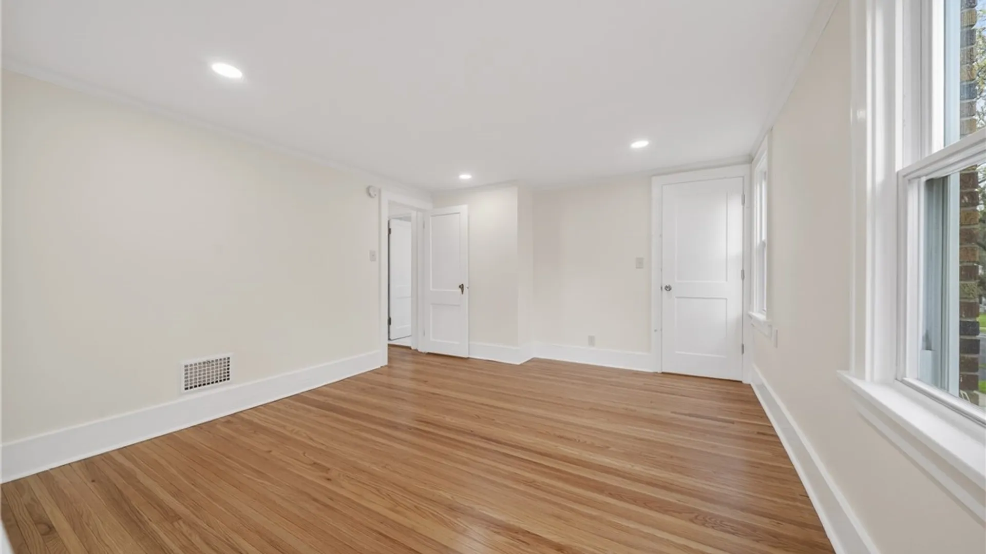 Property at 406 Scott Ave, Syracuse, NY 13224 34