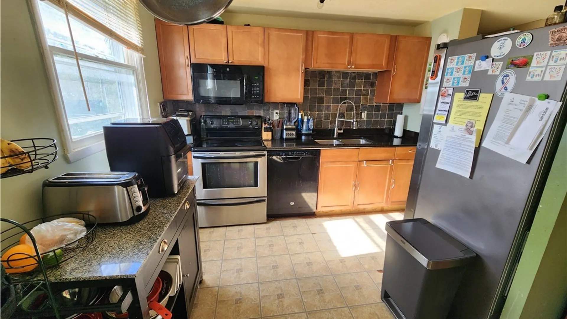 Property at 8085 Thurston Drive, Cicero, NY 13039 16