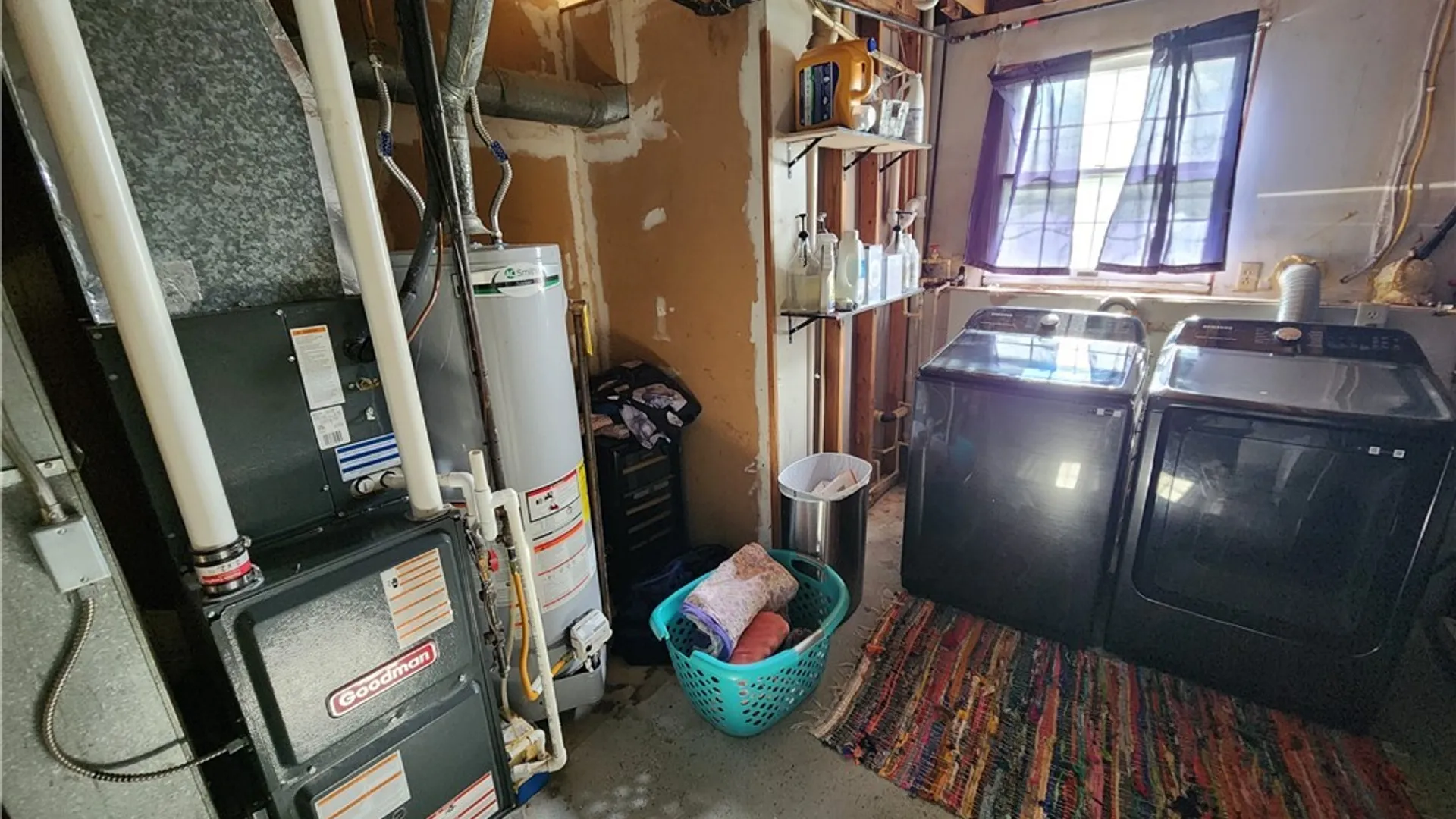 Property at 8085 Thurston Drive, Cicero, NY 13039 26