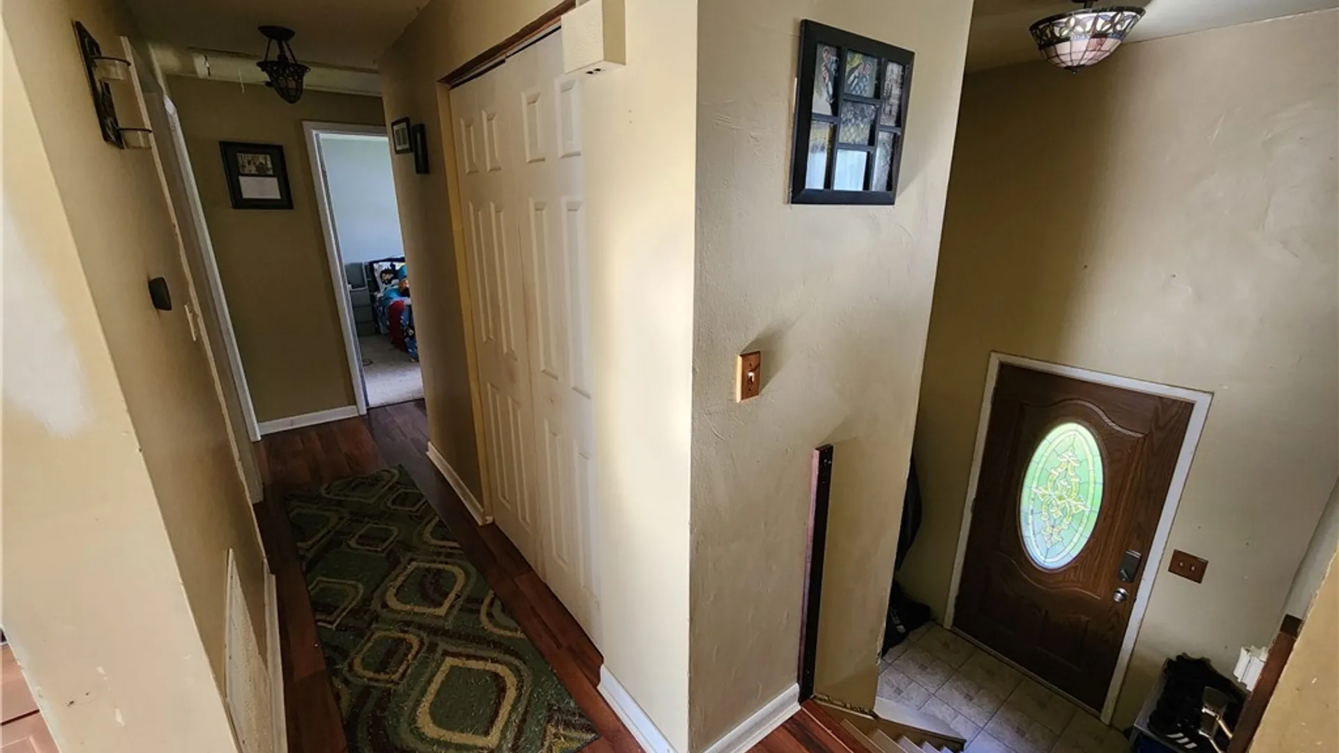 Property at 8085 Thurston Drive, Cicero, NY 13039 8