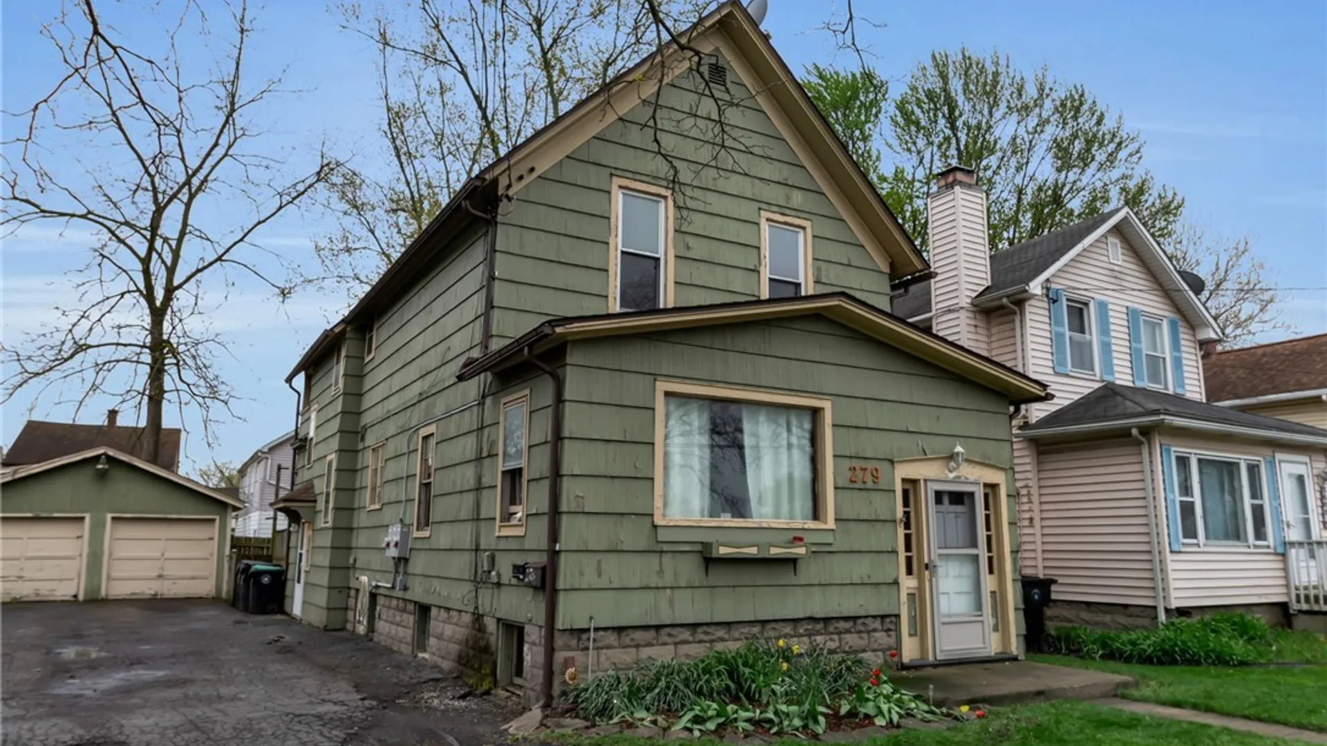 Property at 279 Niagara Street, Tonawanda, NY 14150 2