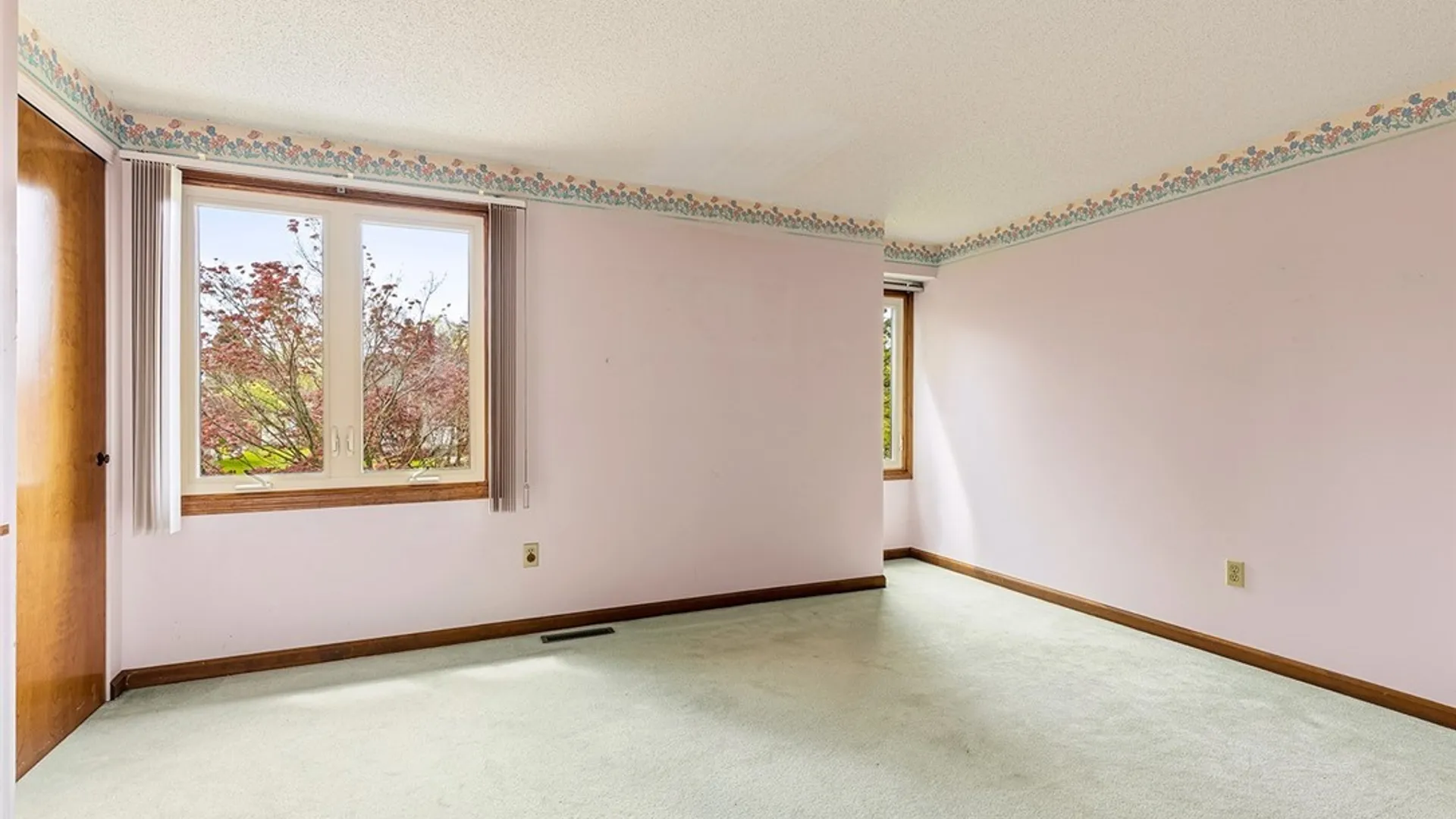 Property at 5683 Kippen Drive, Clarence, NY 14051 24
