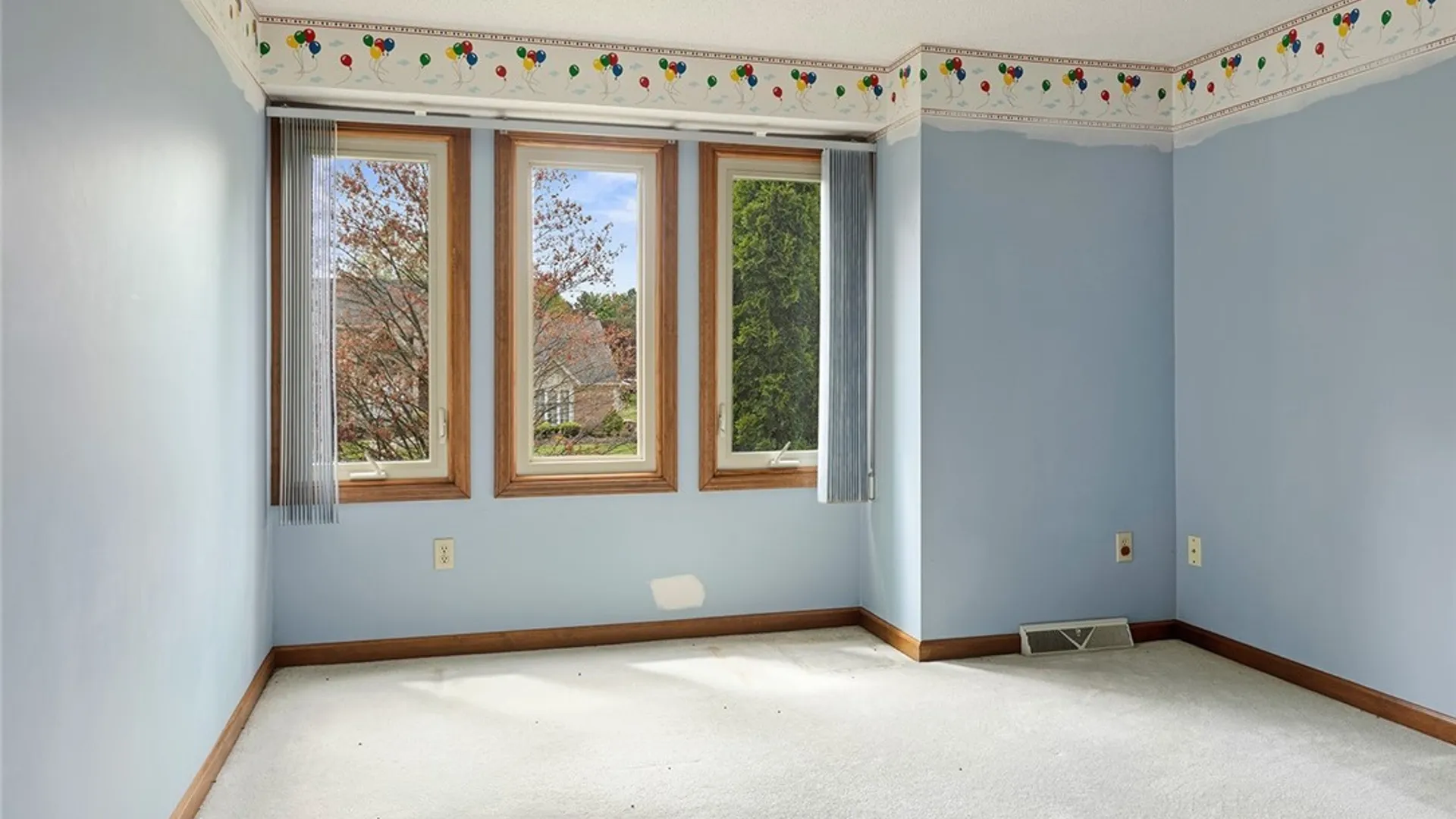 Property at 5683 Kippen Drive, Clarence, NY 14051 26