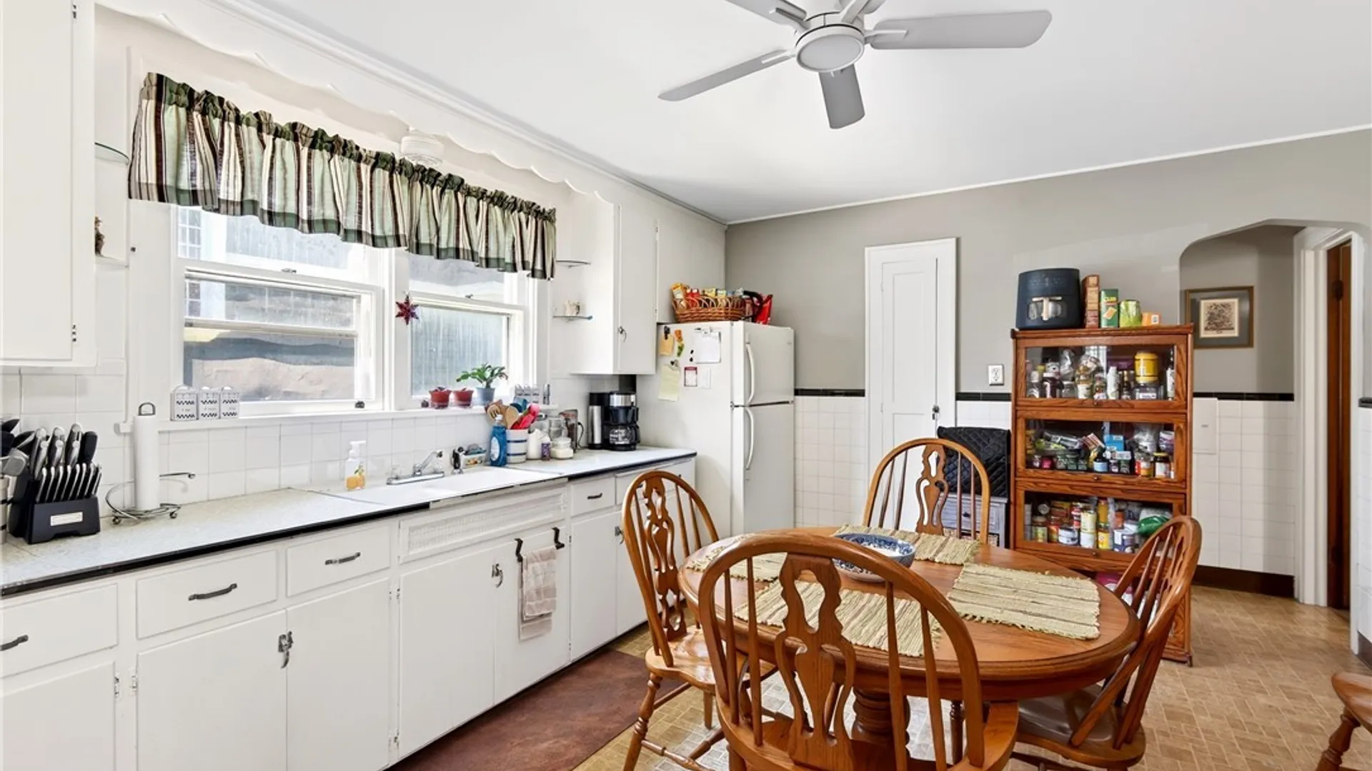 Property at 186 Bird Avenue, Buffalo, NY 14213 43