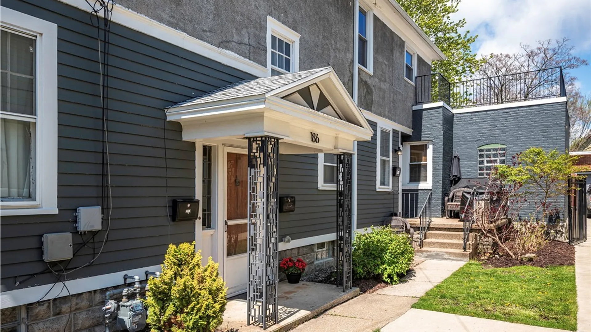 Property at 186 Bird Avenue, Buffalo, NY 14213 6