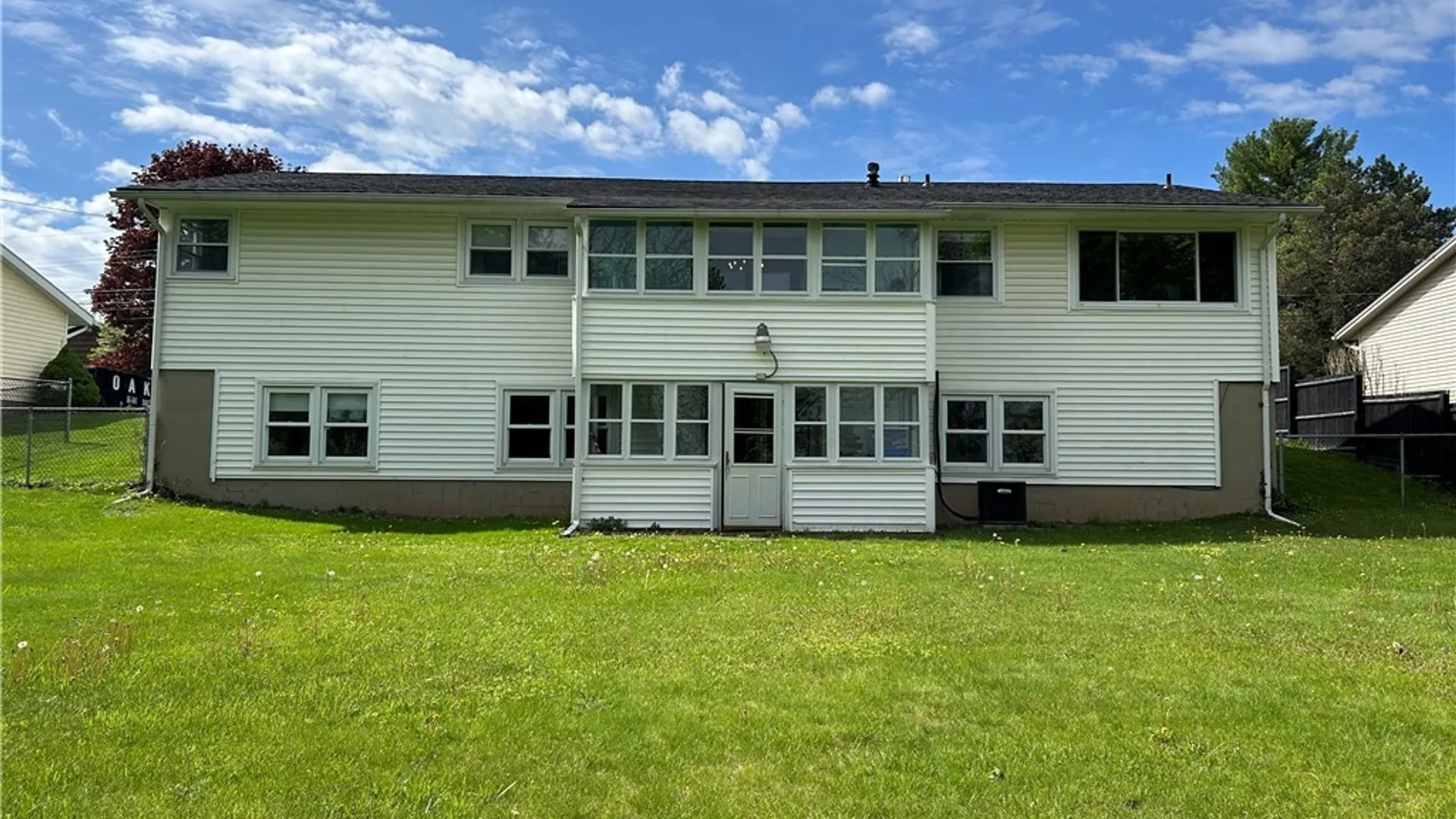 Property at 39 Elm Hill way, Camillus, NY 13031 42