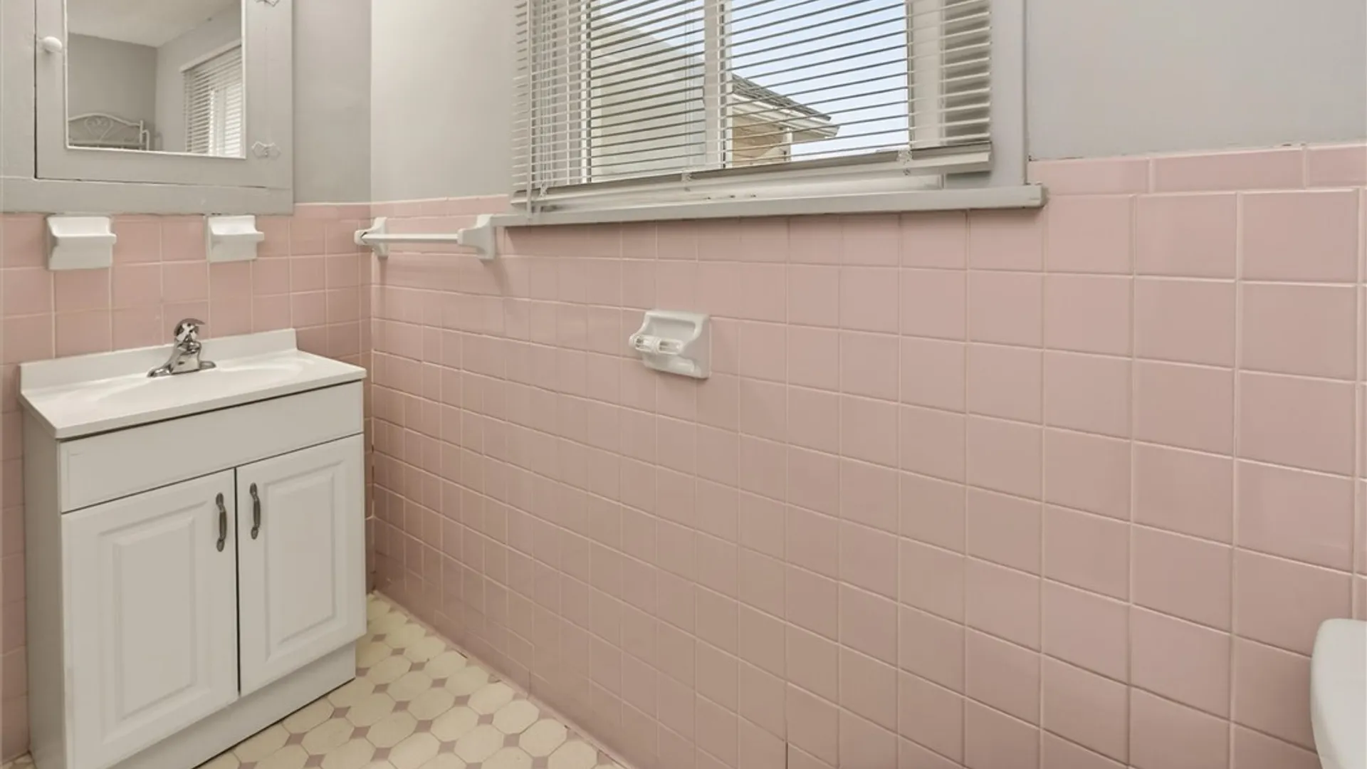 Property at 126 West Avenue, East Rochester, NY 14445 24