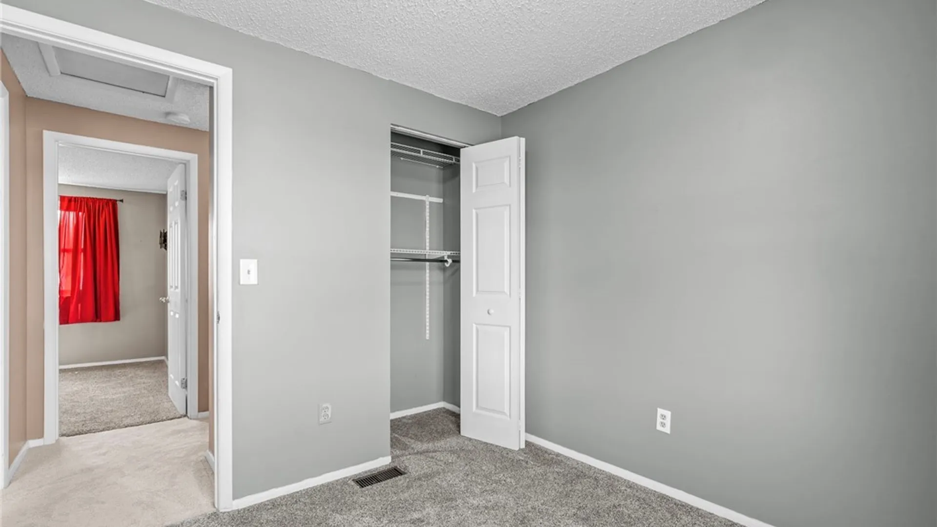 Property at 6612 Royal Parkway, Lockport Town, NY 14094 12