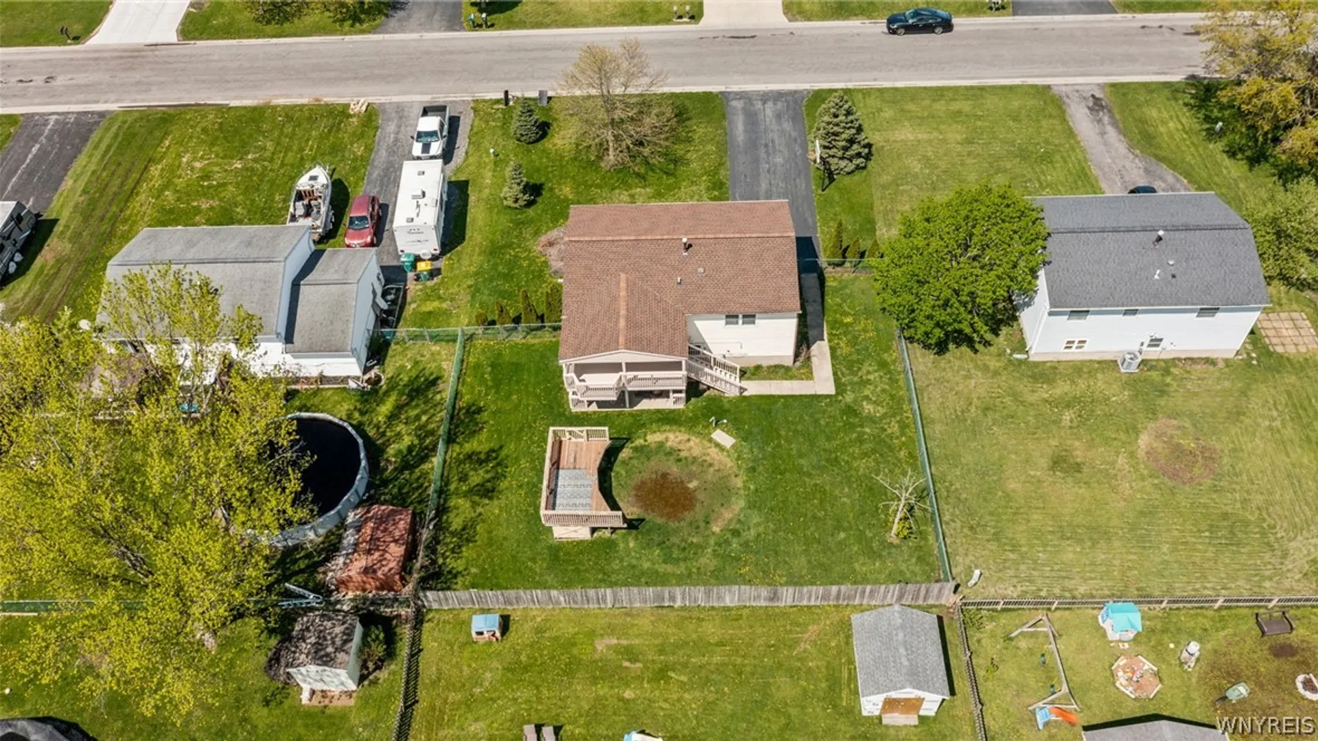 Property at 6612 Royal Parkway, Lockport Town, NY 14094 35