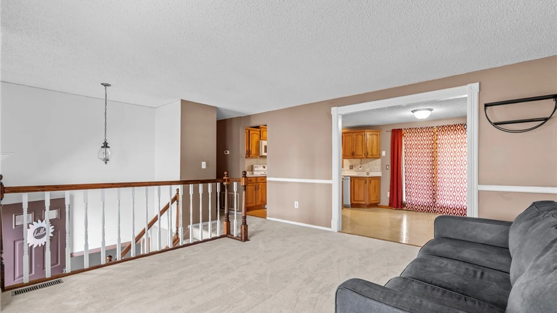 Property at 6612 Royal Parkway, Lockport Town, NY 14094 5