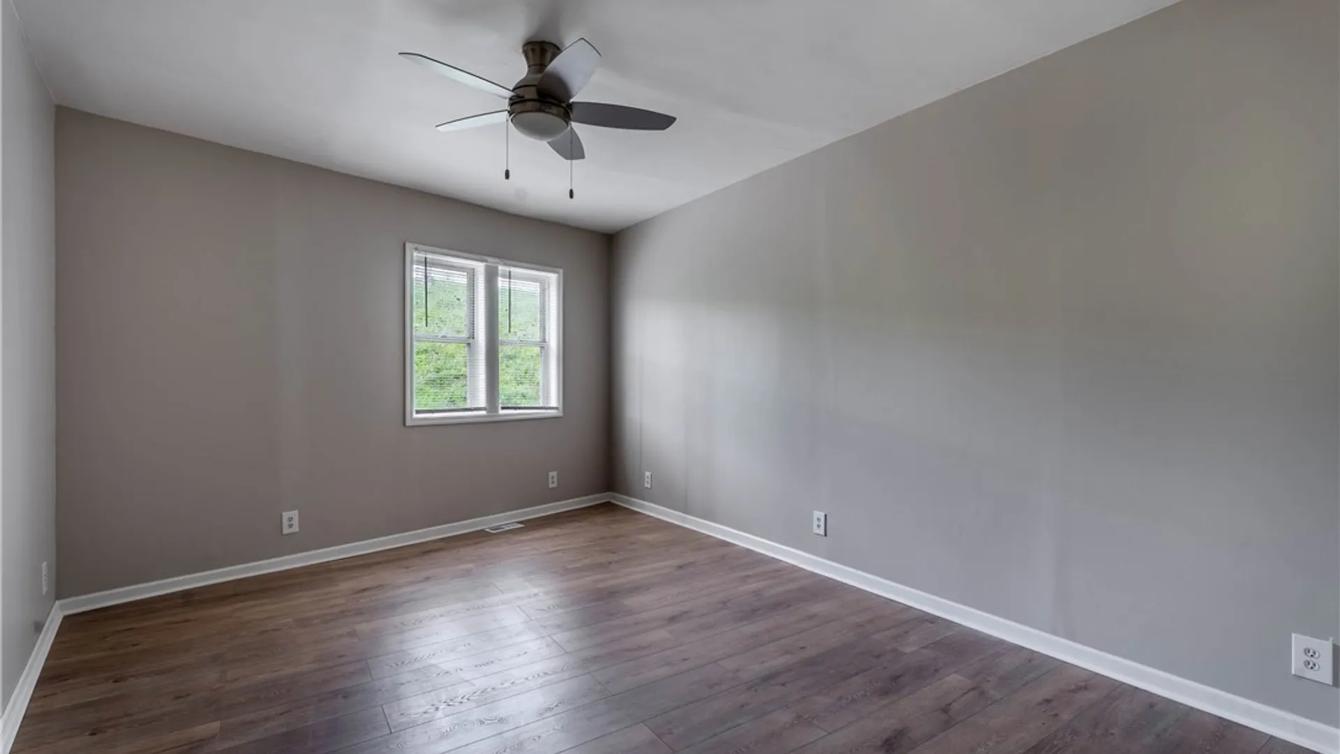 Property at 111 Pinehurst Avenue, Cheektowaga, NY 14225 16