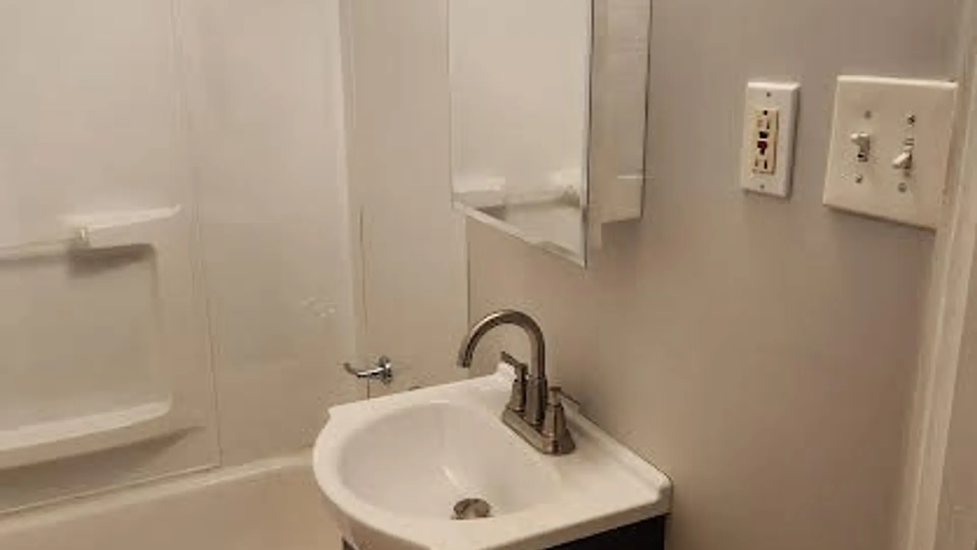 Property at 111 Pinehurst Avenue, Cheektowaga, NY 14225 29