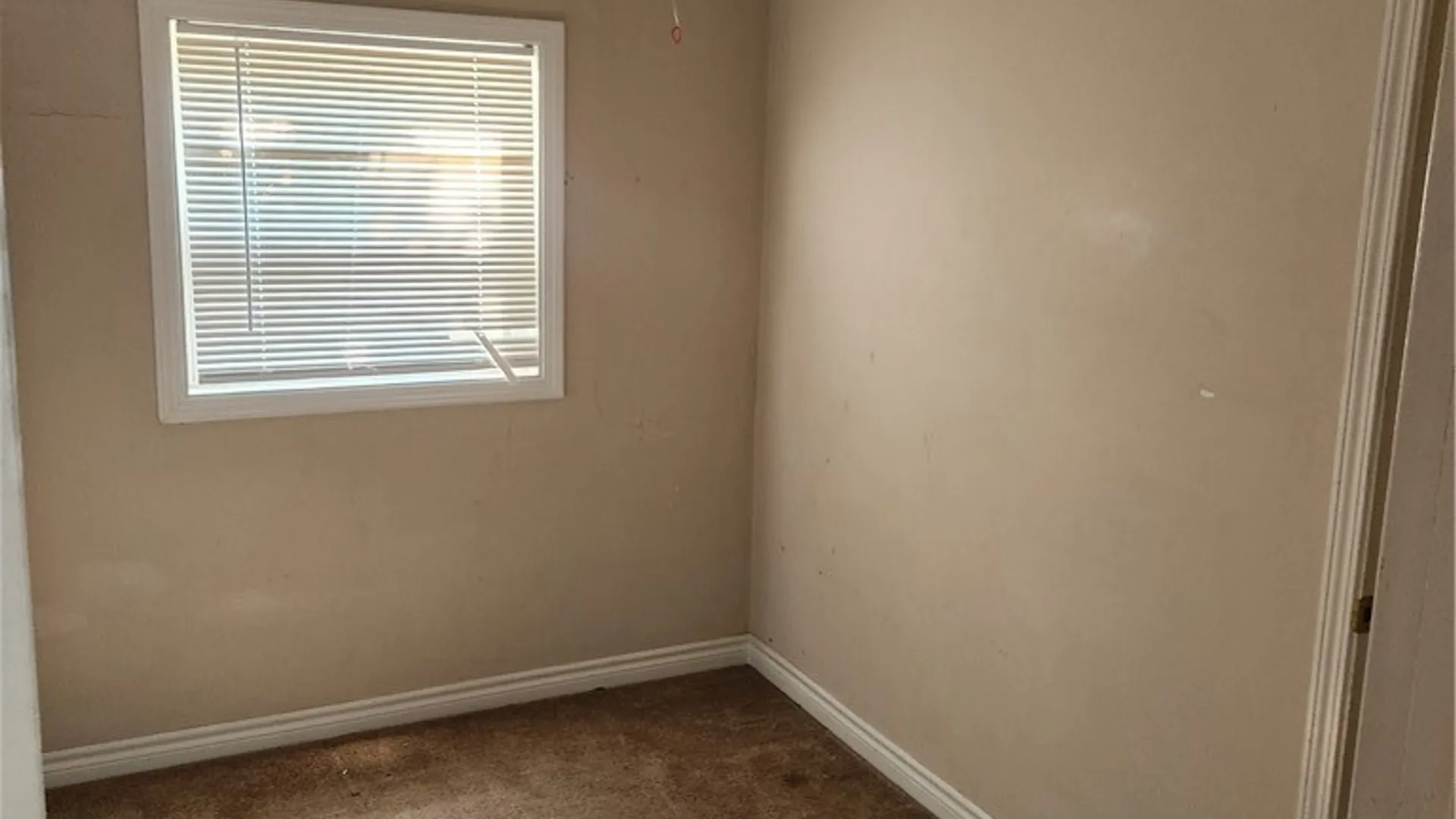 Property at 111 Pinehurst Avenue, Cheektowaga, NY 14225 38