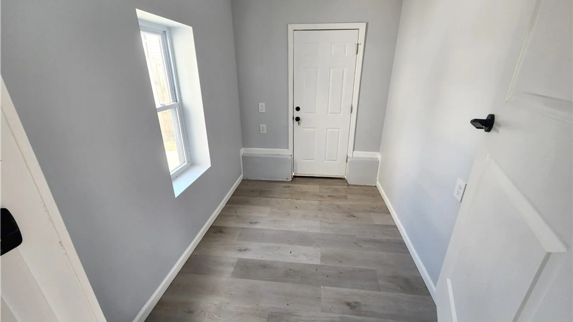 Property at 5347 Lake Avenue, Orchard Park, NY 14127 6