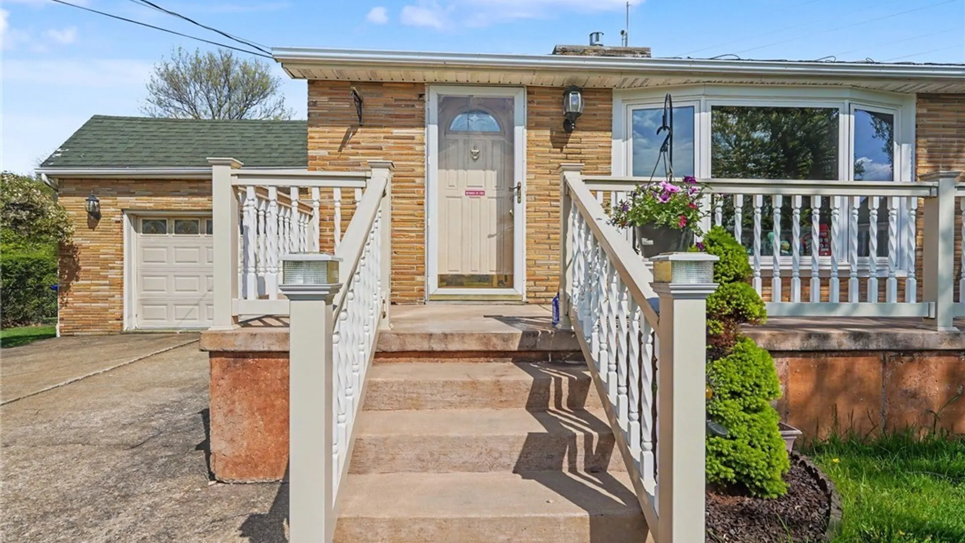 Property at 5459 Columbia Avenue, Hamburg, NY 14075 3
