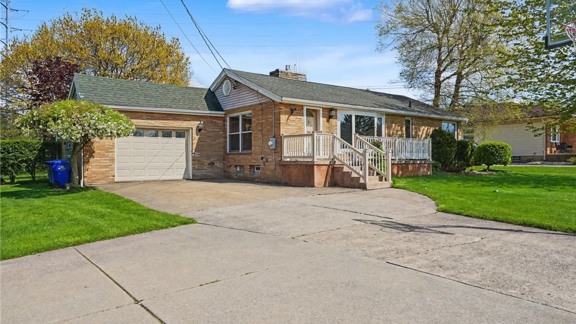 Property at 5459 Columbia Avenue, Hamburg, NY 14075 4