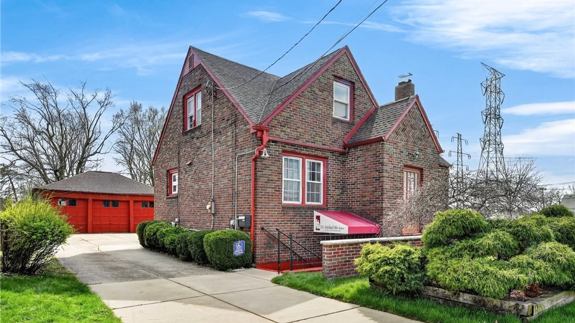Property at 841 Cleveland Drive, Cheektowaga, NY 14225 2