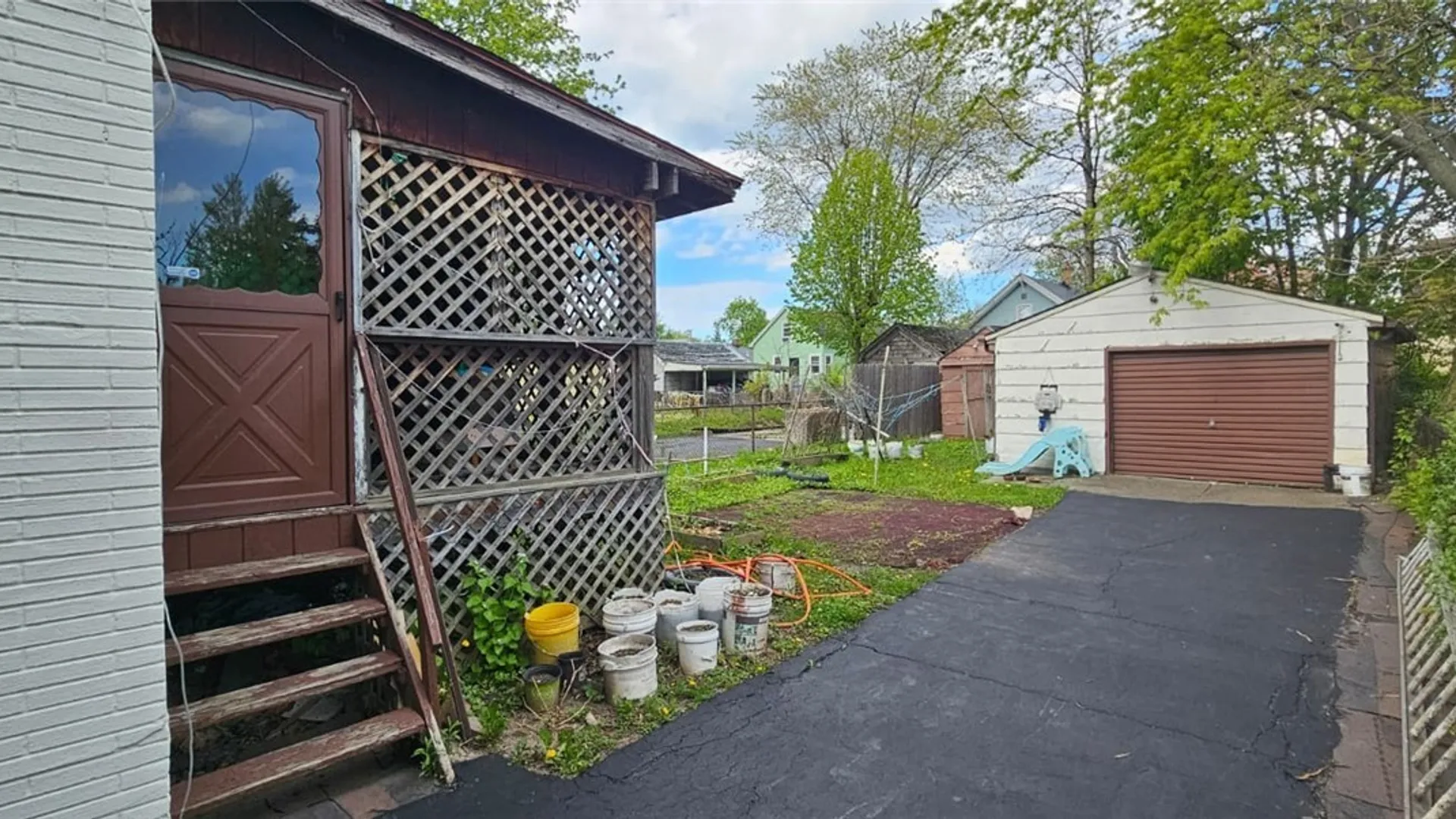 Property at 255 Hazelwood Avenue, Buffalo, NY 14215 5