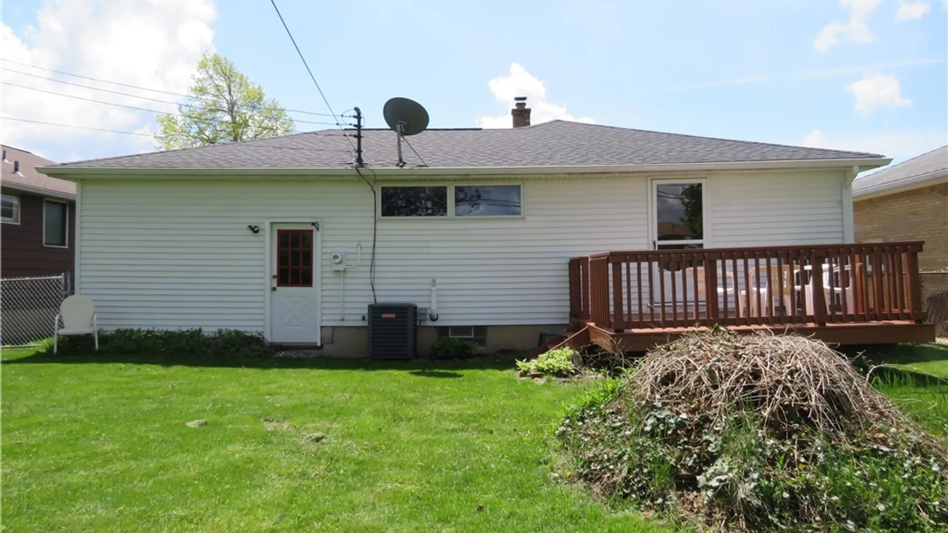 Property at 262 Lydia Lane, Cheektowaga, NY 14225 4