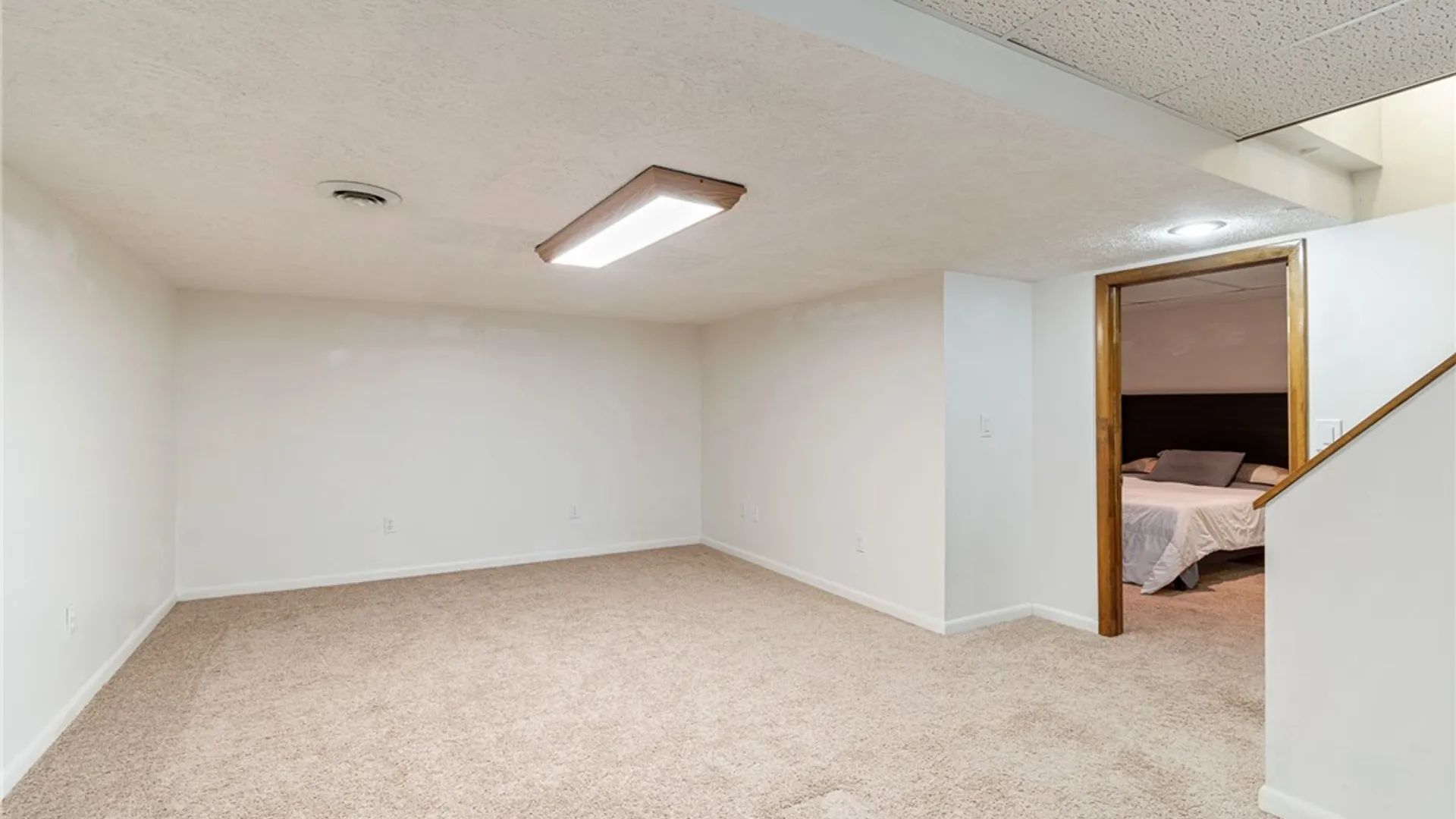 Property at 92 Olivia Circle, Greece, NY 14626 24