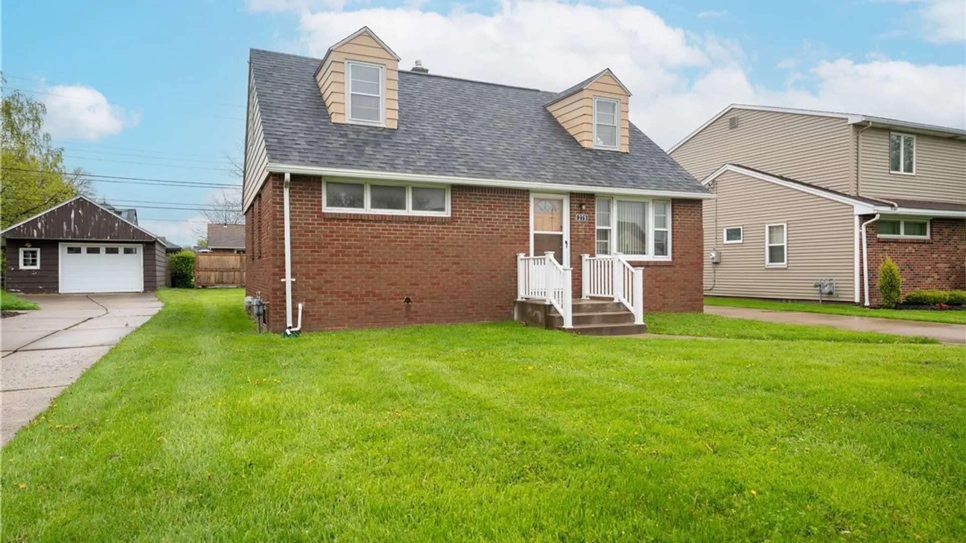 Property at 279 Pleasant Parkway, Cheektowaga, NY 14206 3