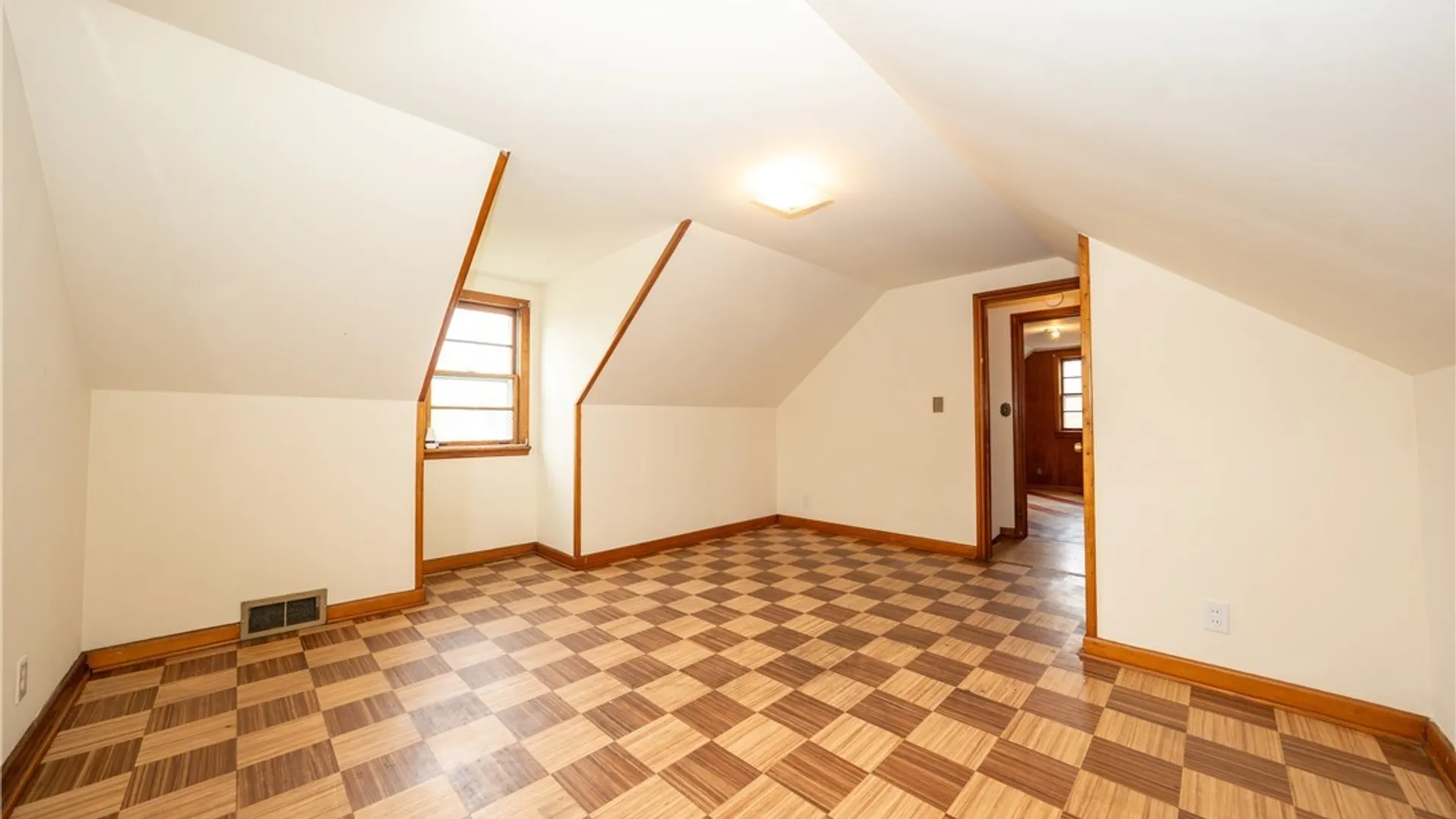 Property at 279 Pleasant Parkway, Cheektowaga, NY 14206 30