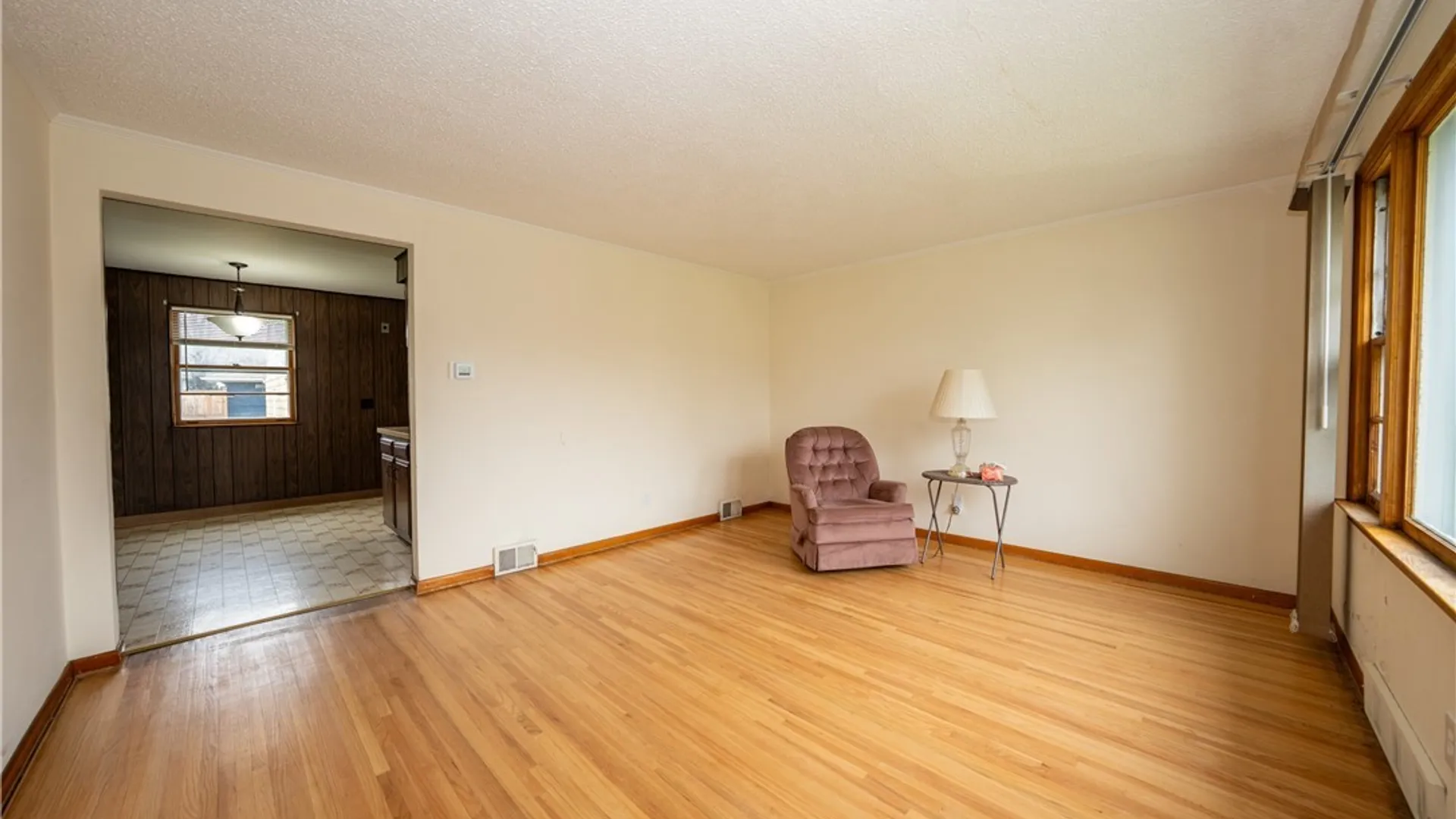Property at 279 Pleasant Parkway, Cheektowaga, NY 14206 7