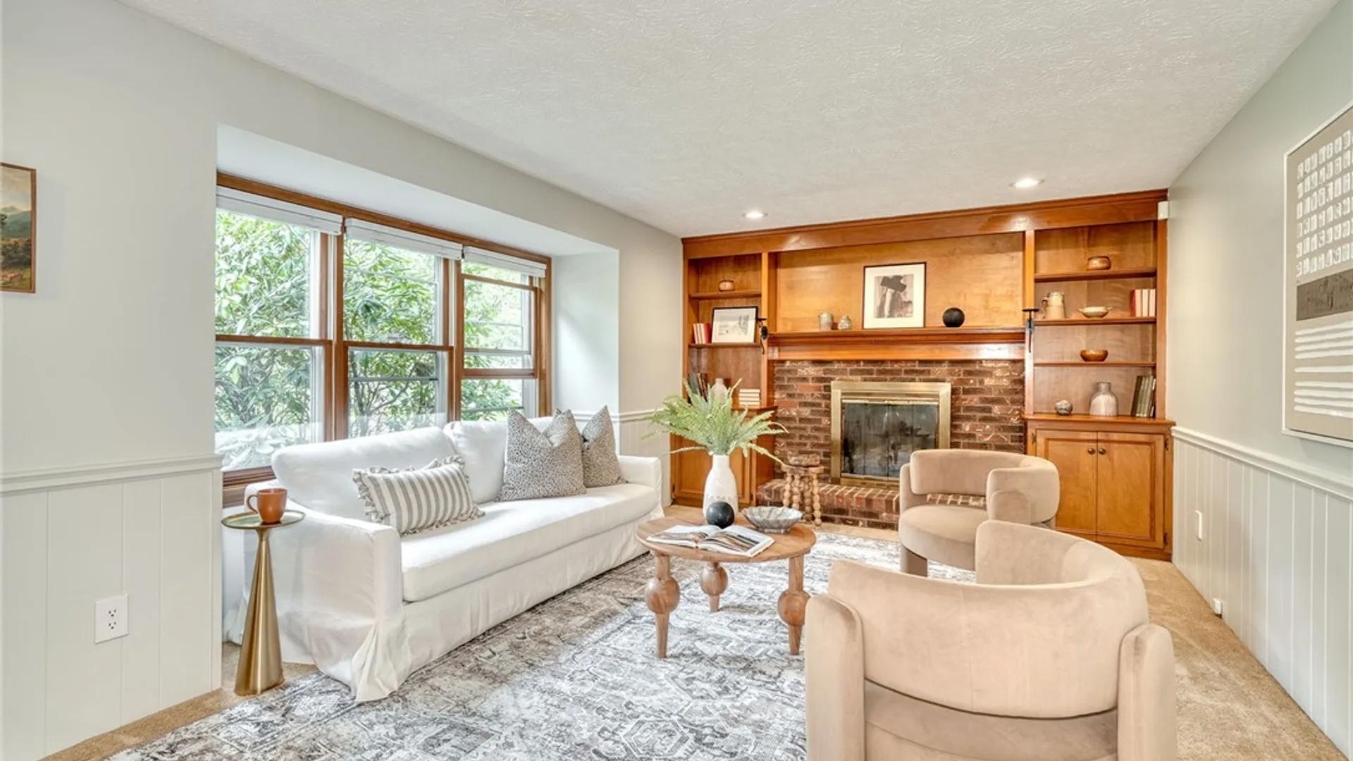 Property at 6 Hunters Pointe, Pittsford, NY 14534 12