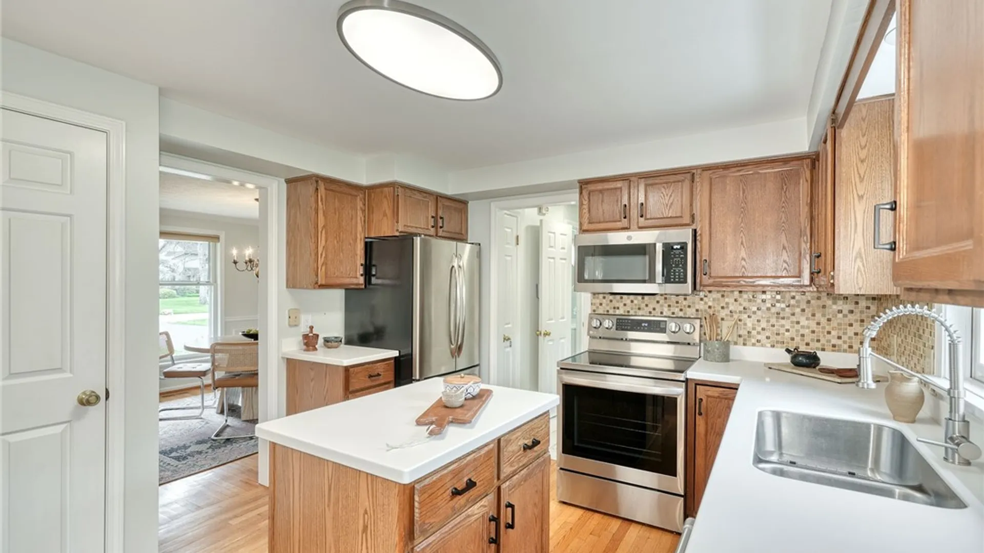 Property at 6 Hunters Pointe, Pittsford, NY 14534 20