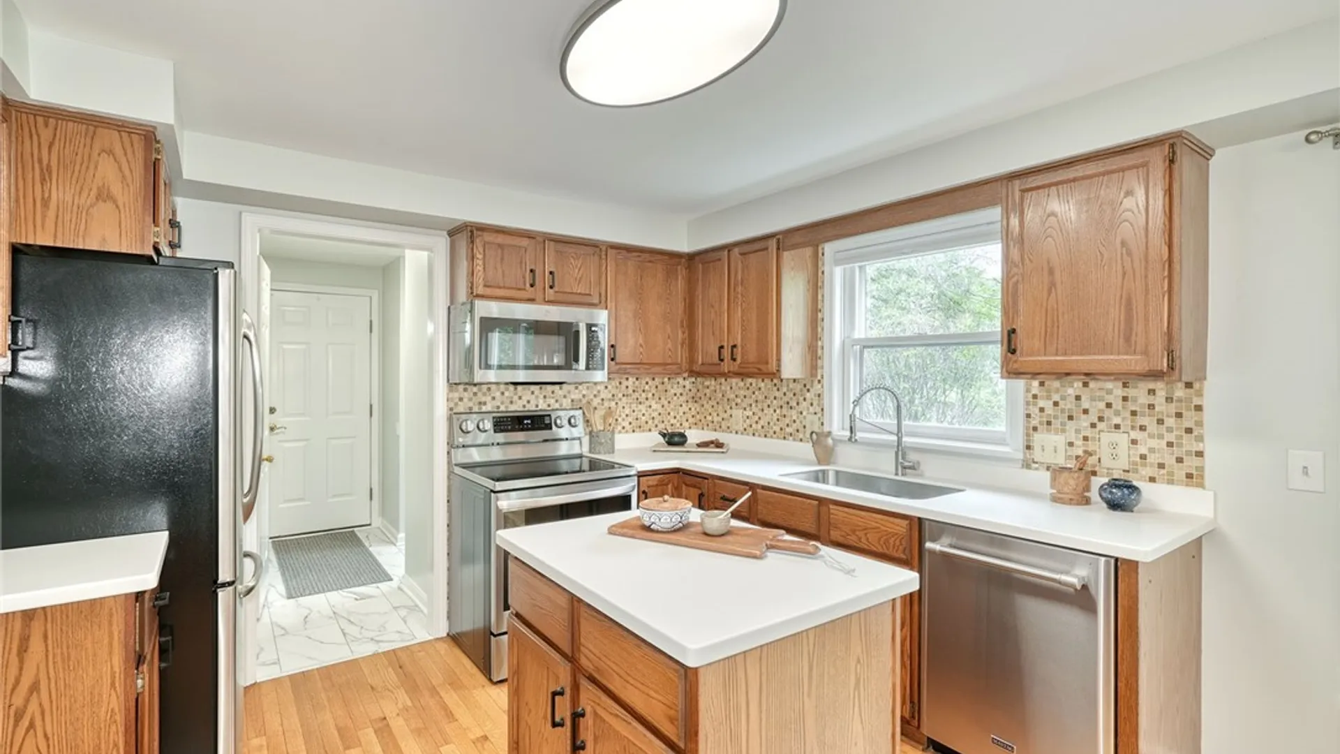 Property at 6 Hunters Pointe, Pittsford, NY 14534 21
