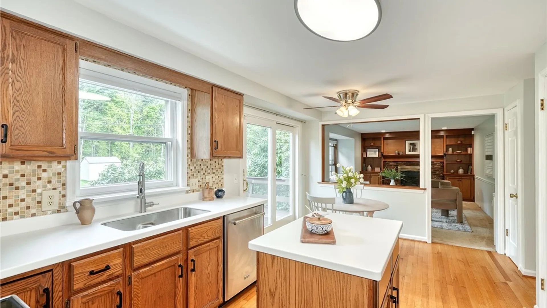 Property at 6 Hunters Pointe, Pittsford, NY 14534 23