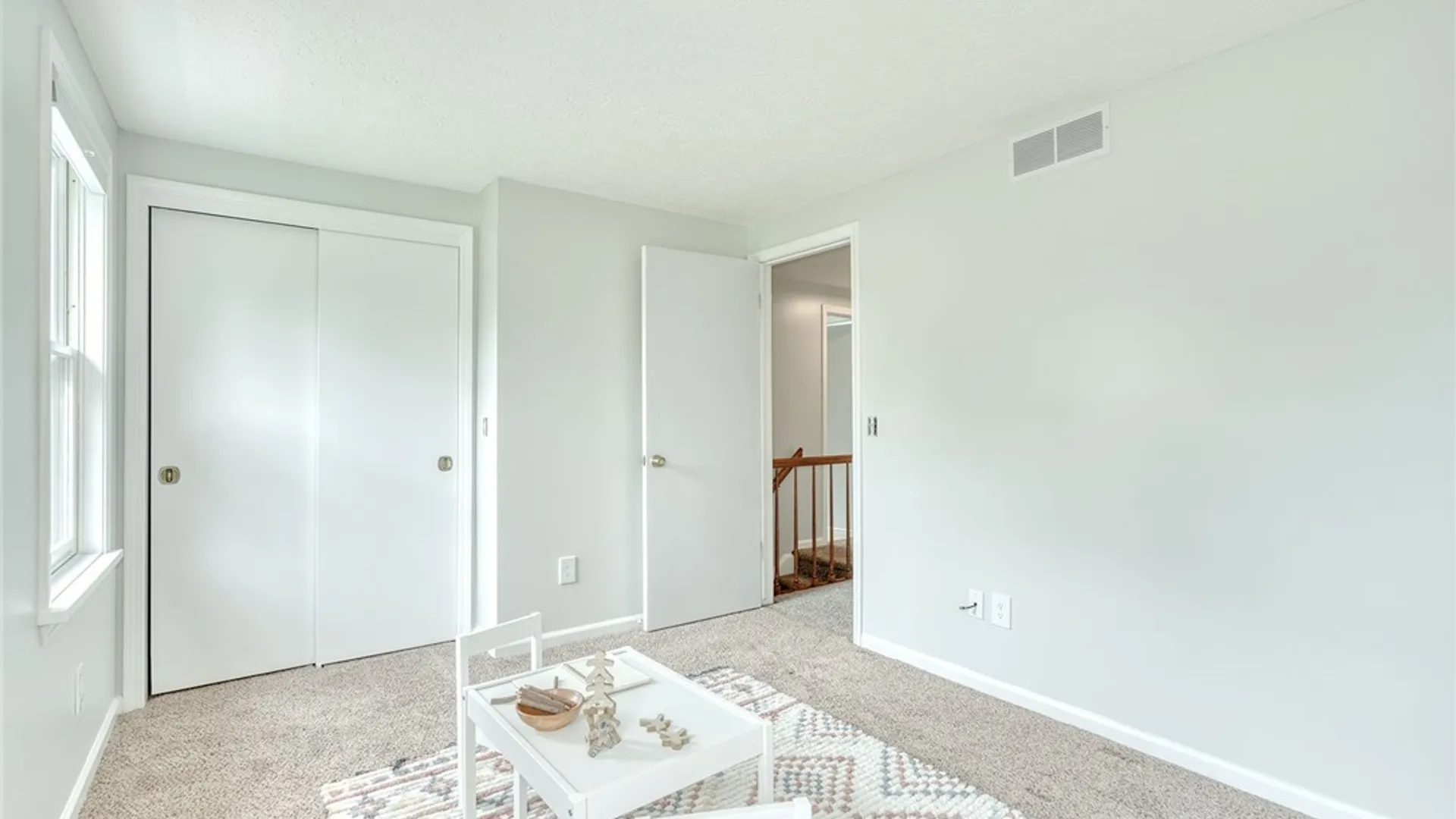 Property at 6 Hunters Pointe, Pittsford, NY 14534 32