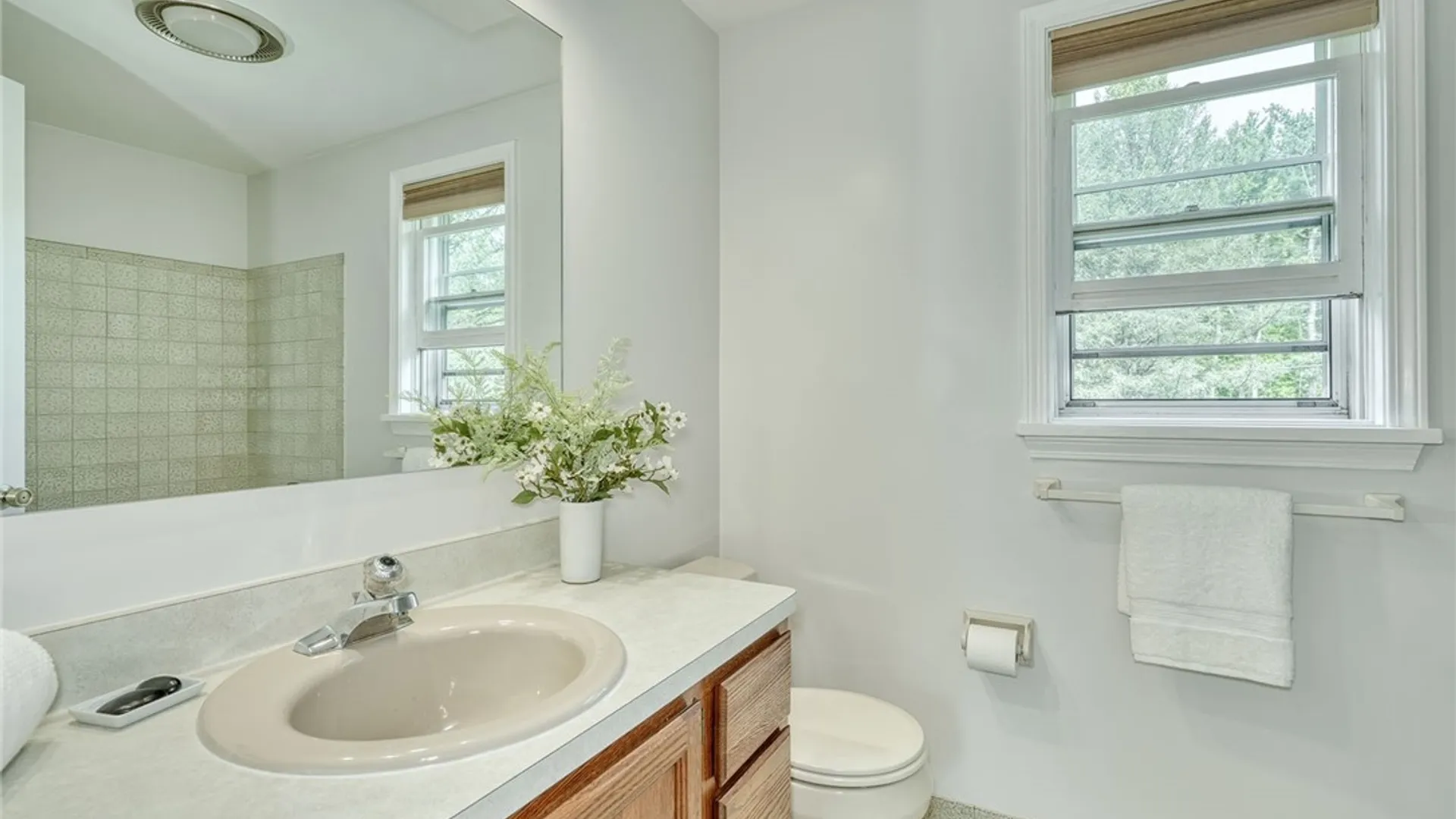 Property at 6 Hunters Pointe, Pittsford, NY 14534 39