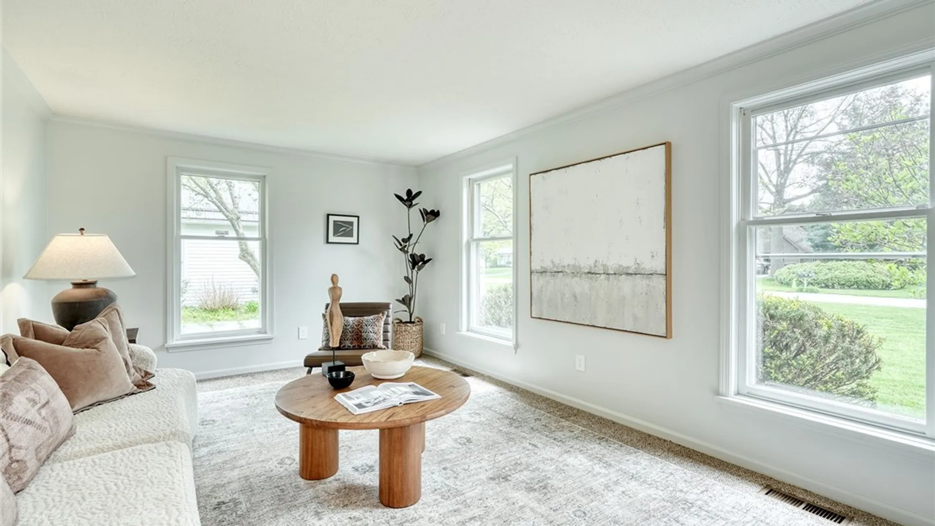 Property at 6 Hunters Pointe, Pittsford, NY 14534 4