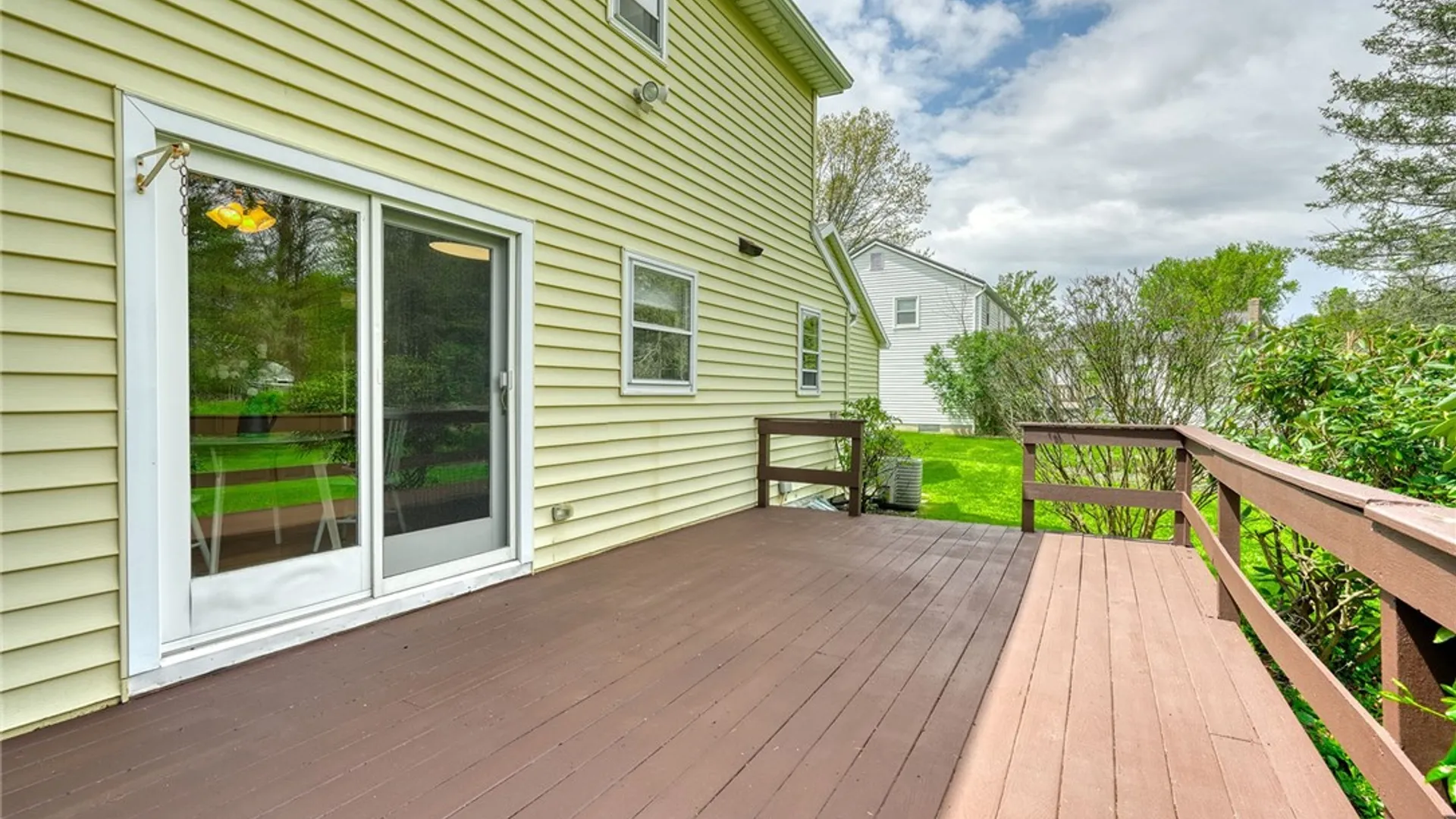 Property at 6 Hunters Pointe, Pittsford, NY 14534 40