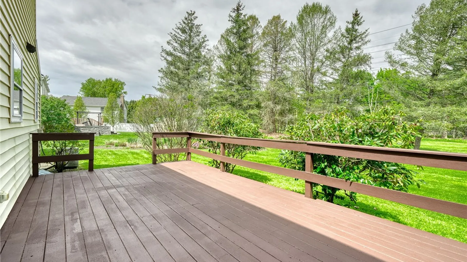 Property at 6 Hunters Pointe, Pittsford, NY 14534 43