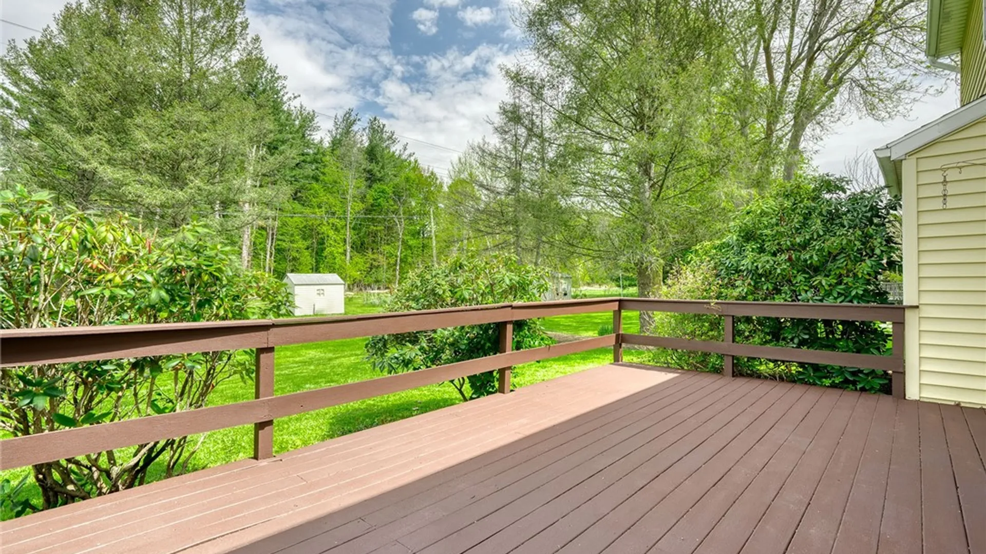 Property at 6 Hunters Pointe, Pittsford, NY 14534 44
