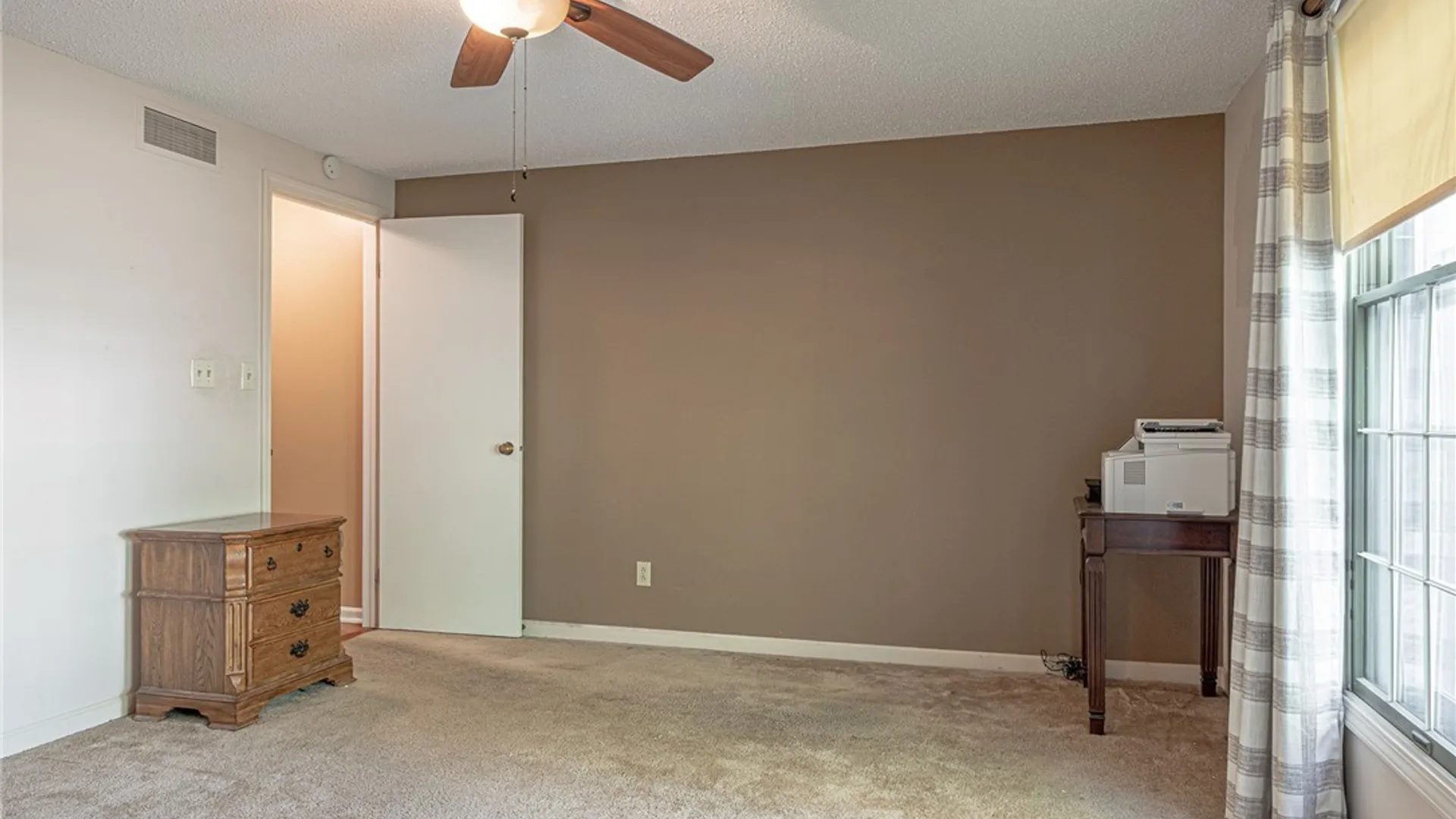 Property at 15 Cimarand Drive, Amherst, NY 14221 18