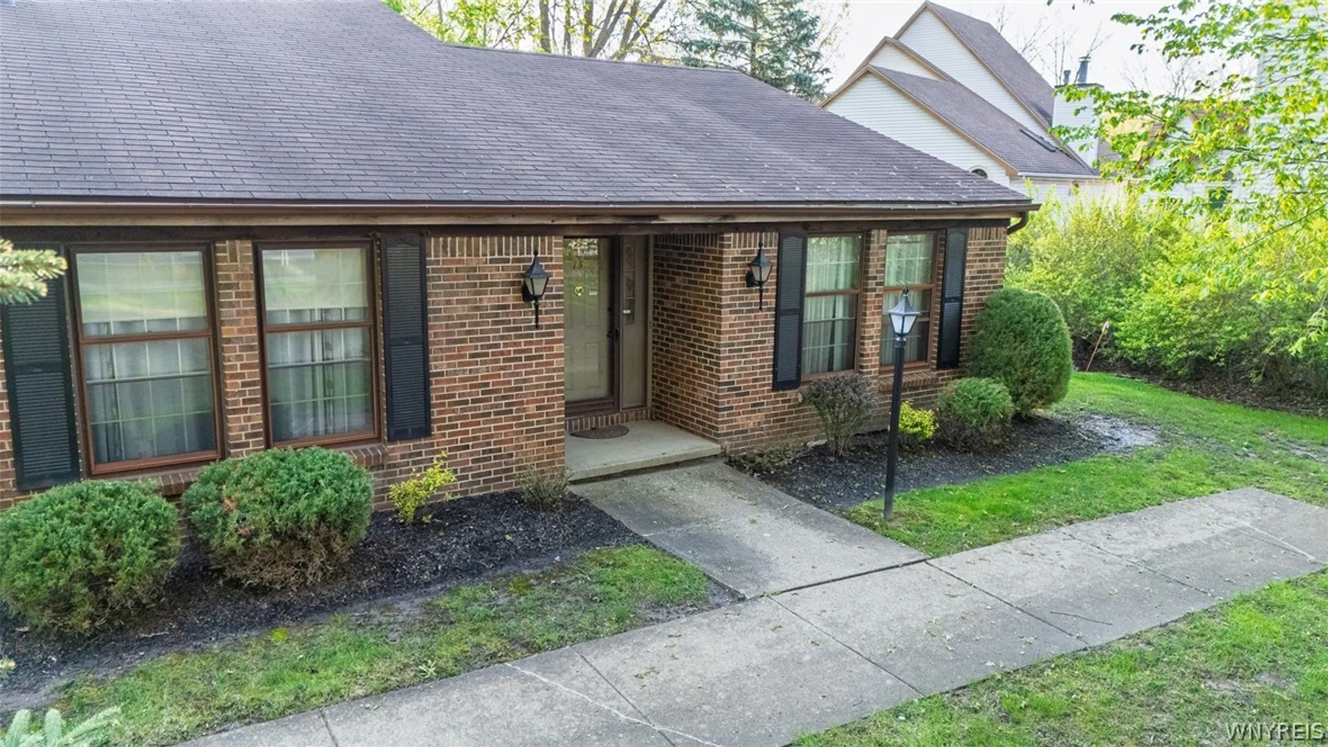 Property at 15 Cimarand Drive, Amherst, NY 14221 2