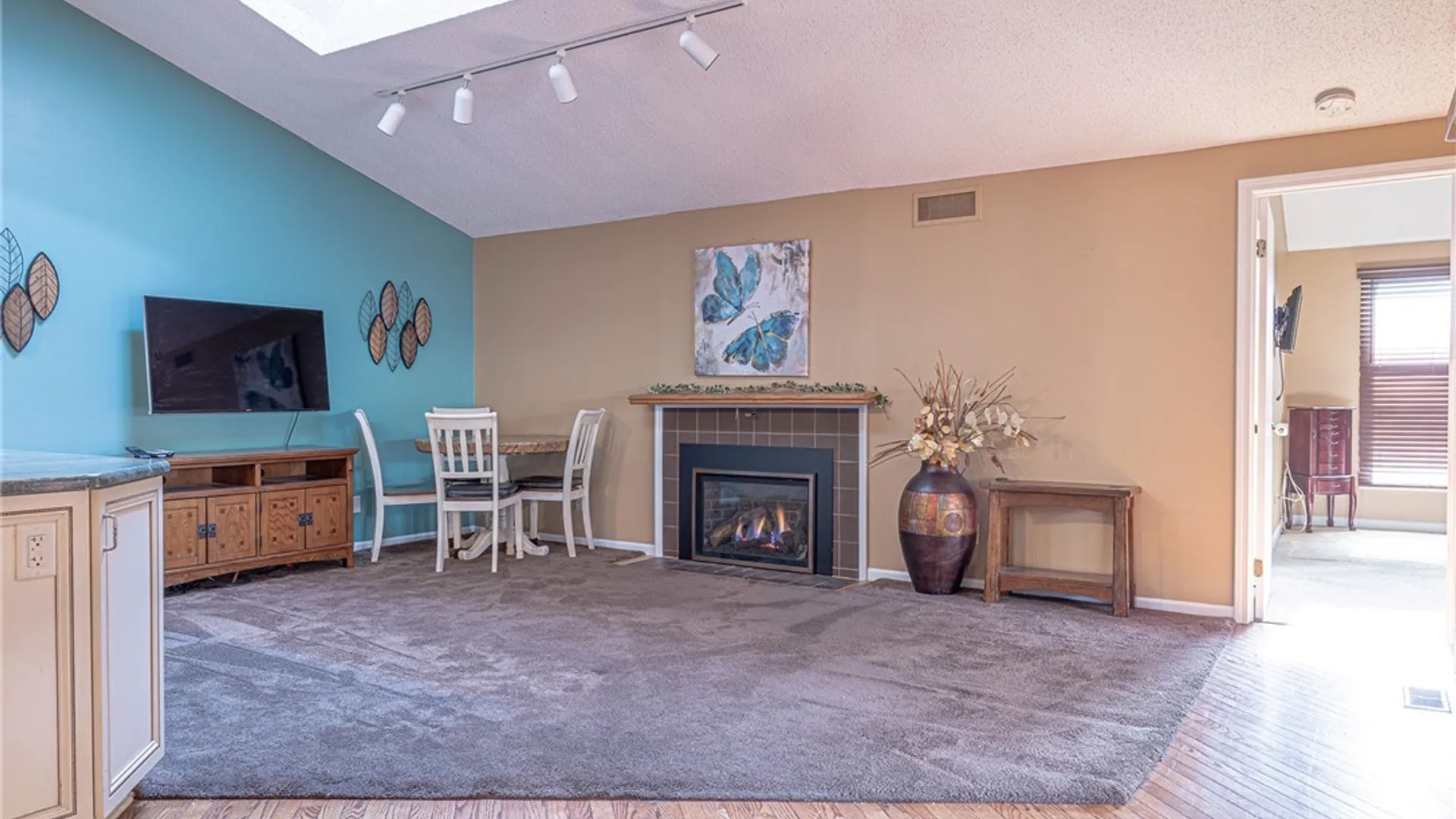 Property at 15 Cimarand Drive, Amherst, NY 14221 3